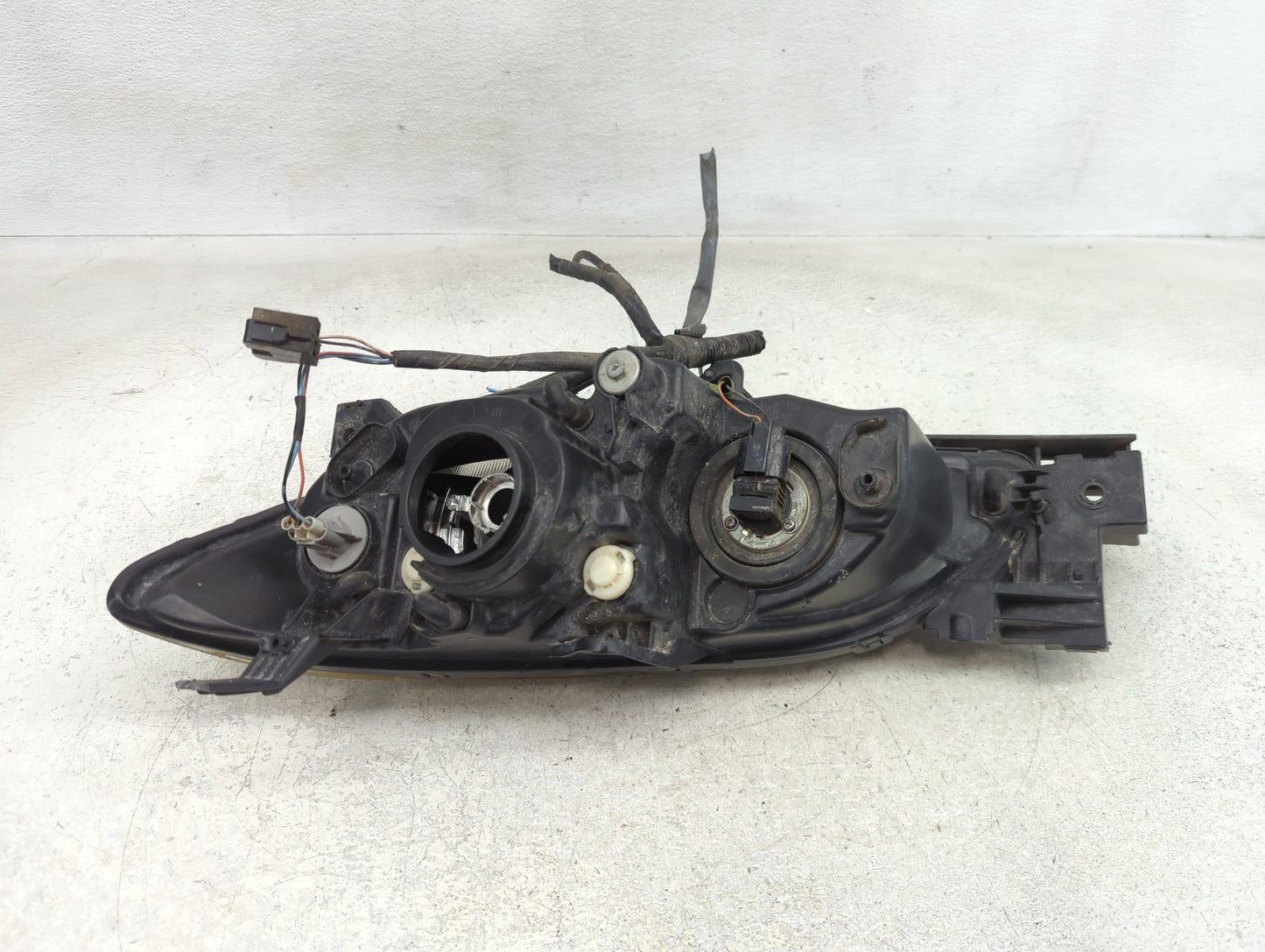 2004-2009 Mazda 3 Passenger Right Oem Head Light Headlight Lamp - Oemusedautoparts1.com