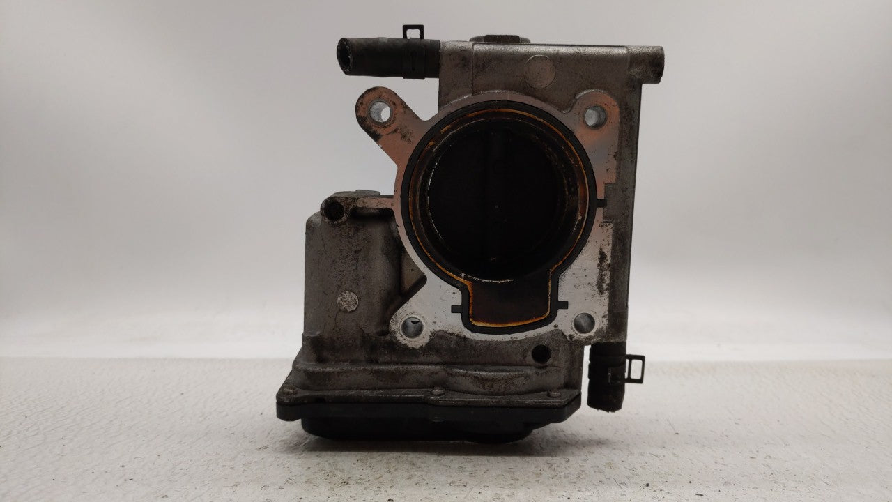 2006-2013 Mazda 3 Throttle Body P/N:L3R4 13 640 L3G2 13 640 A, P53N 13 640 Fits Fits 2006 2007 2008 2009 2010 2011 2012 2013