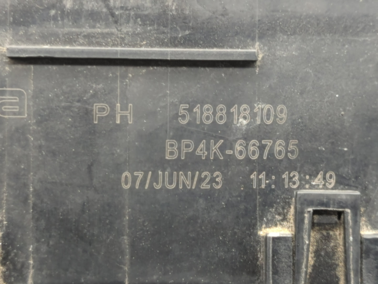 2007-2009 Mazda 3 Fusebox Fuse Box Panel Relay Module P/N:BP4K-66765 518818109 Fits Fits 2007 2008 2009 OEM Used Auto Parts 