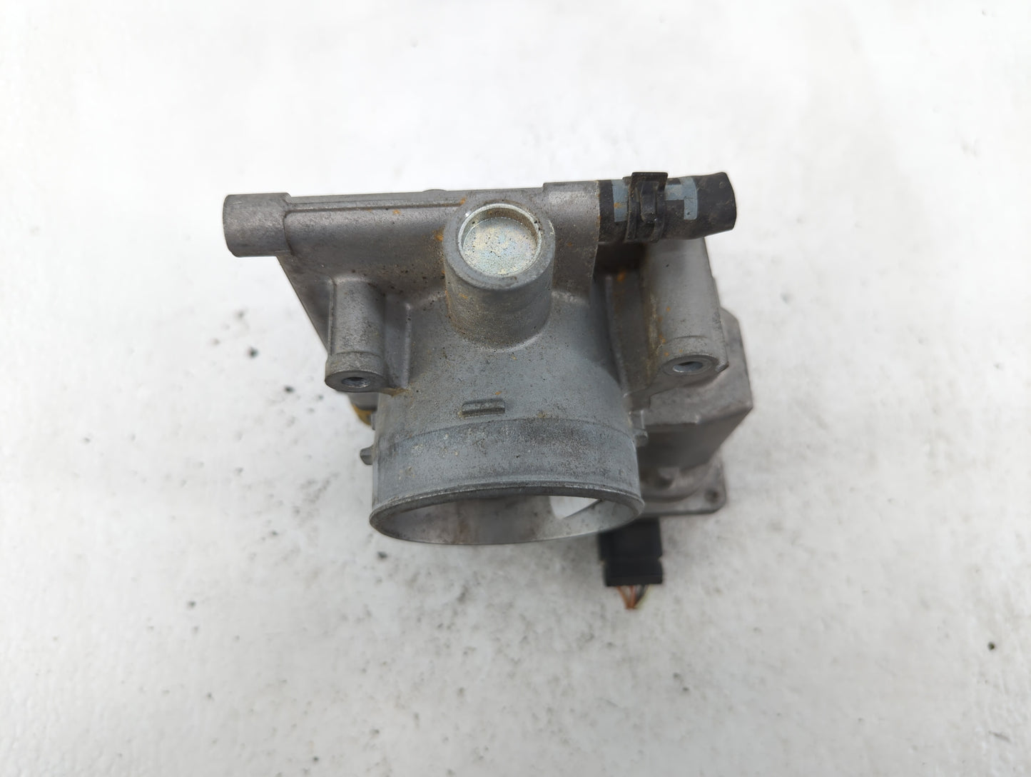 2006-2013 Mazda 3 Throttle Body P/N:L3R4 13 640 L3G2 13 640 A, P53N 13 640 Fits Fits 2006 2007 2008 2009 2010 2011 2012 2013