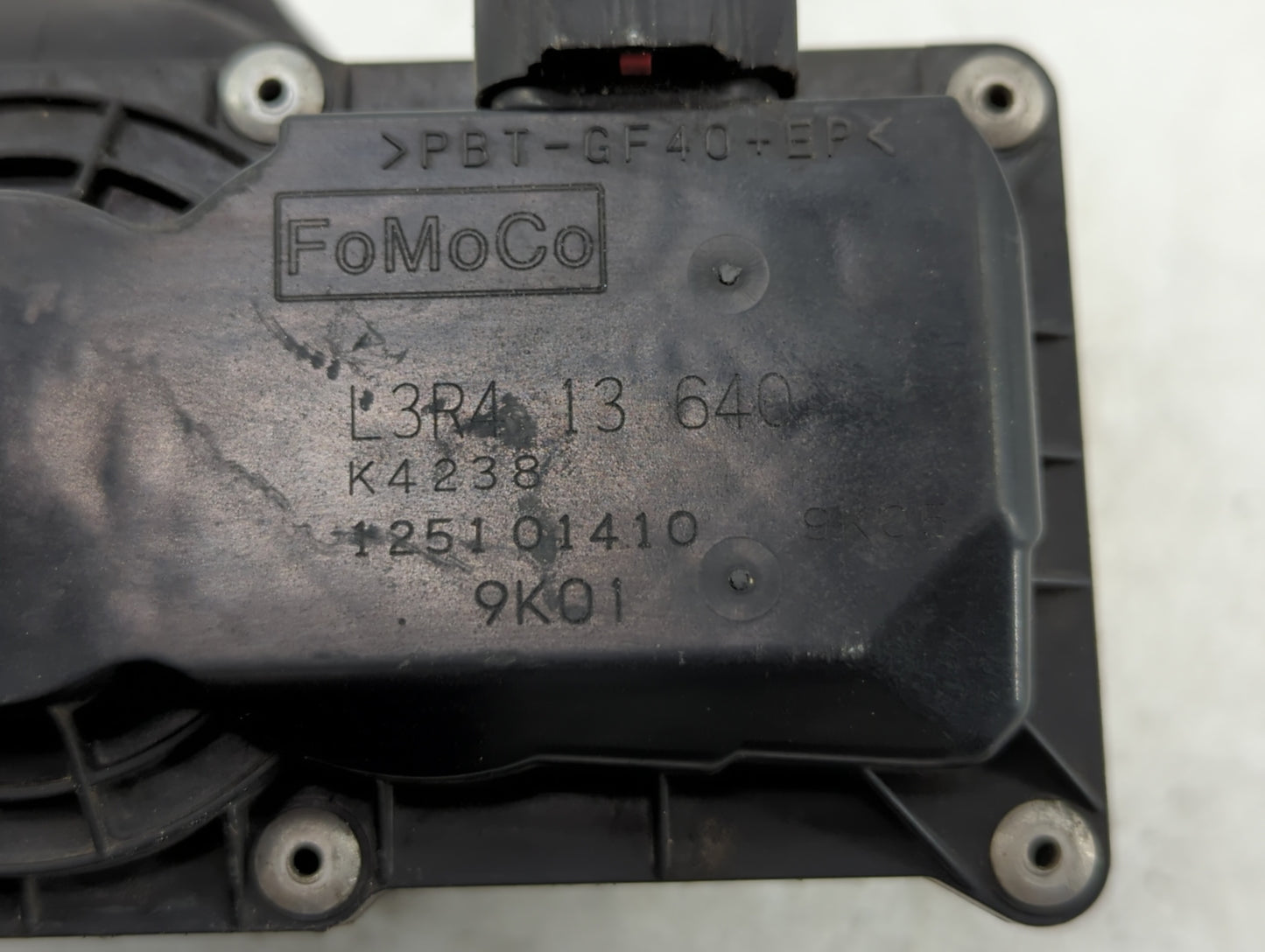 2006-2013 Mazda 3 Throttle Body P/N:L3R4 13 640 L3G2 13 640 A, P53N 13 640 Fits Fits 2006 2007 2008 2009 2010 2011 2012 2013