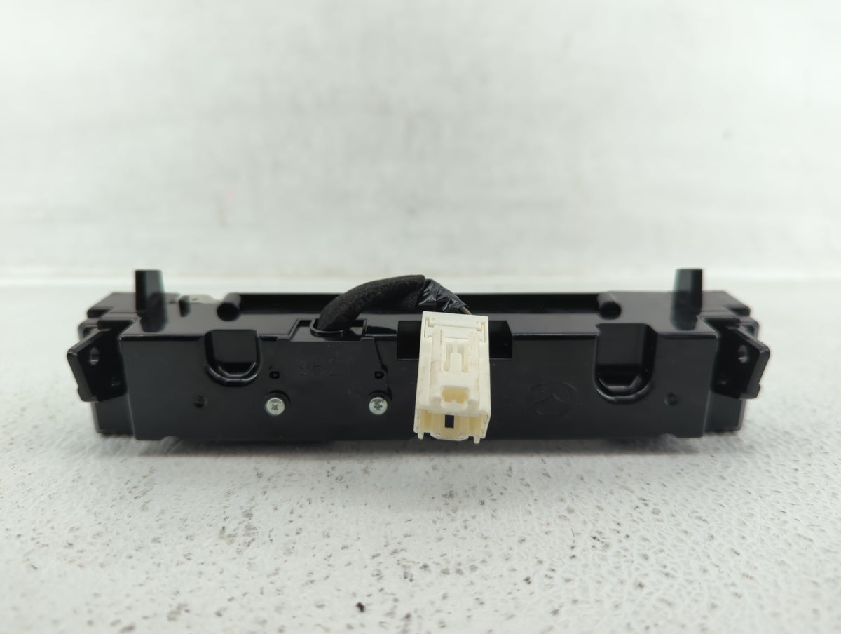 2008-2009 Mazda 3 Radio AM FM Cd Player Receiver Replacement Fits 2008 2009 OEM Used Auto Parts - Oemusedautoparts1.com