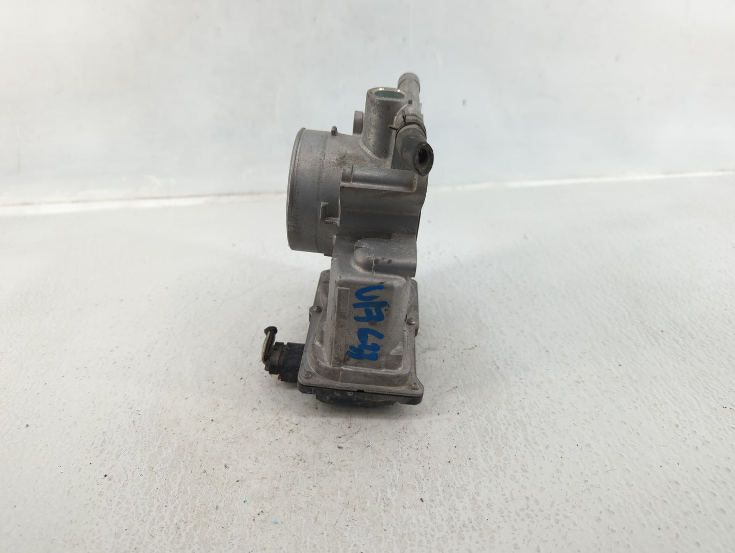 2006-2013 Mazda 3 Throttle Body P/N:L3R4 13 640 Fits Fits 2006 2007 2008 2009 2010 2011 2012 2013 OEM Used Auto Parts - Oemu