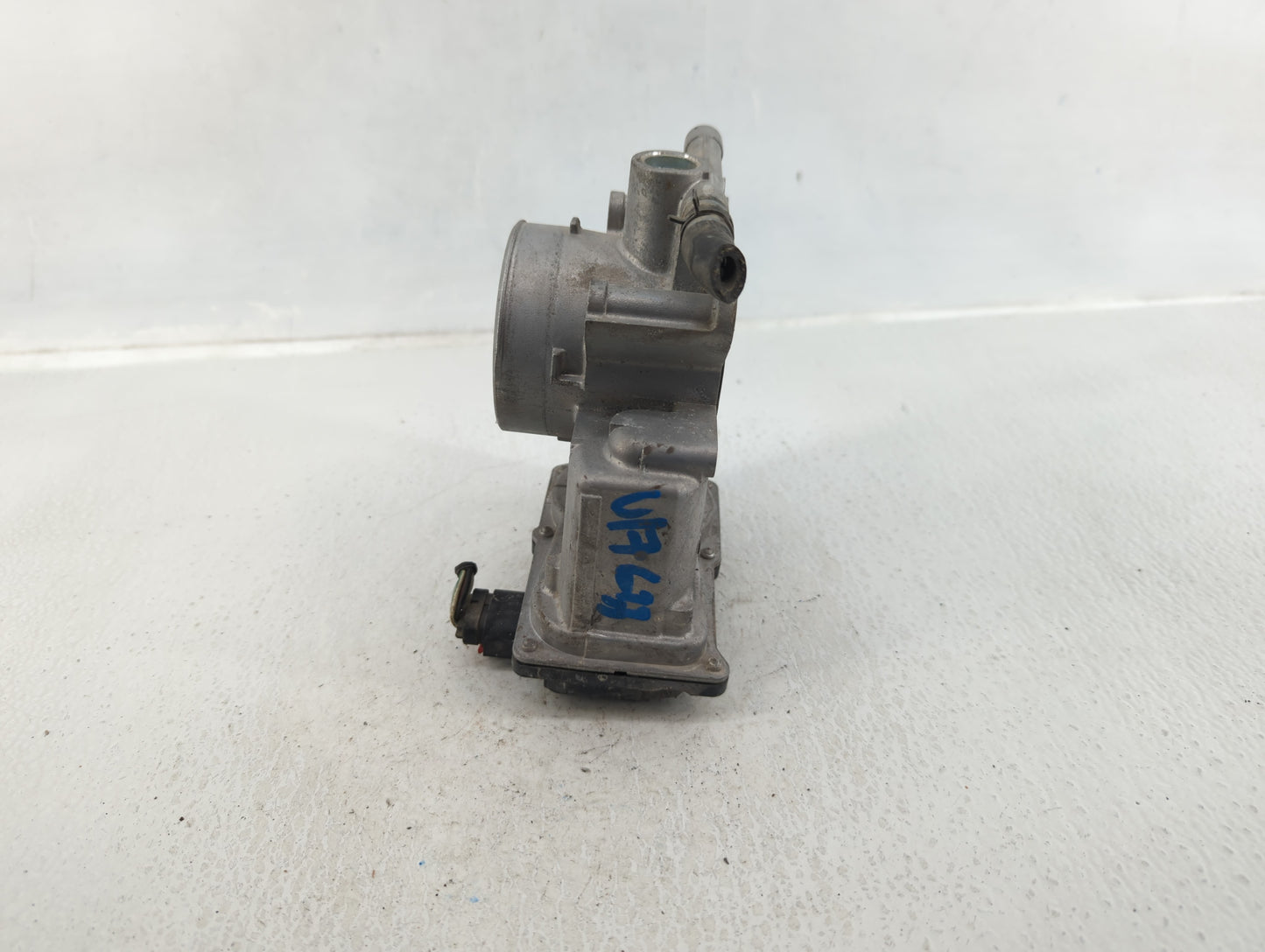 2006-2013 Mazda 3 Throttle Body P/N:L3R4 13 640 Fits Fits 2006 2007 2008 2009 2010 2011 2012 2013 OEM Used Auto Parts - Oemu
