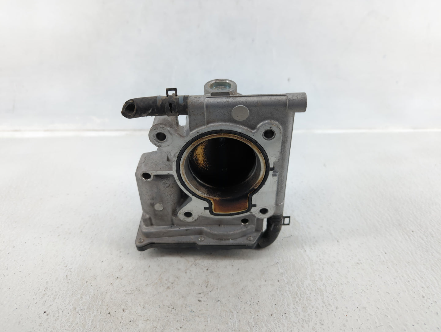 2006-2013 Mazda 3 Throttle Body P/N:L3R4 13 640 Fits Fits 2006 2007 2008 2009 2010 2011 2012 2013 OEM Used Auto Parts - Oemu