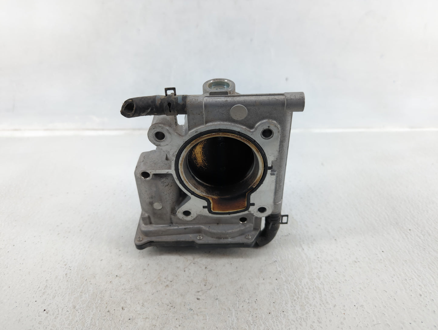 2006-2013 Mazda 3 Throttle Body P/N:L3R4 13 640 Fits Fits 2006 2007 2008 2009 2010 2011 2012 2013 OEM Used Auto Parts - Oemu