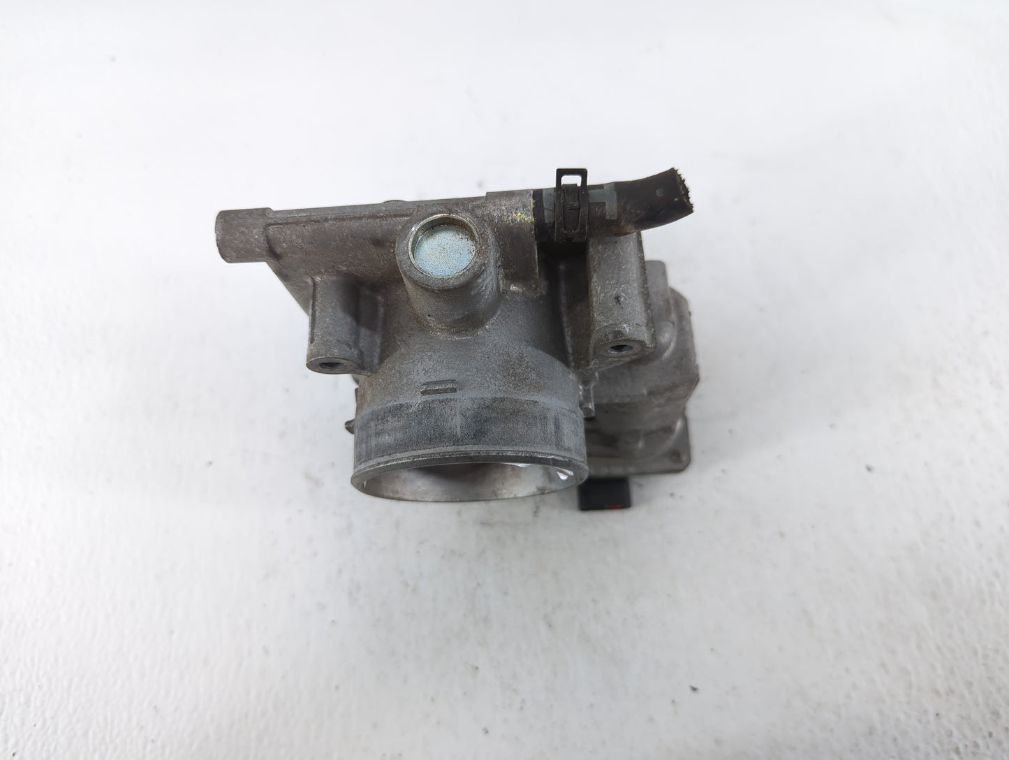 2006-2013 Mazda 3 Throttle Body P/N:L3R4 13 640 Fits Fits 2006 2007 2008 2009 2010 2011 2012 2013 OEM Used Auto Parts - Oemu
