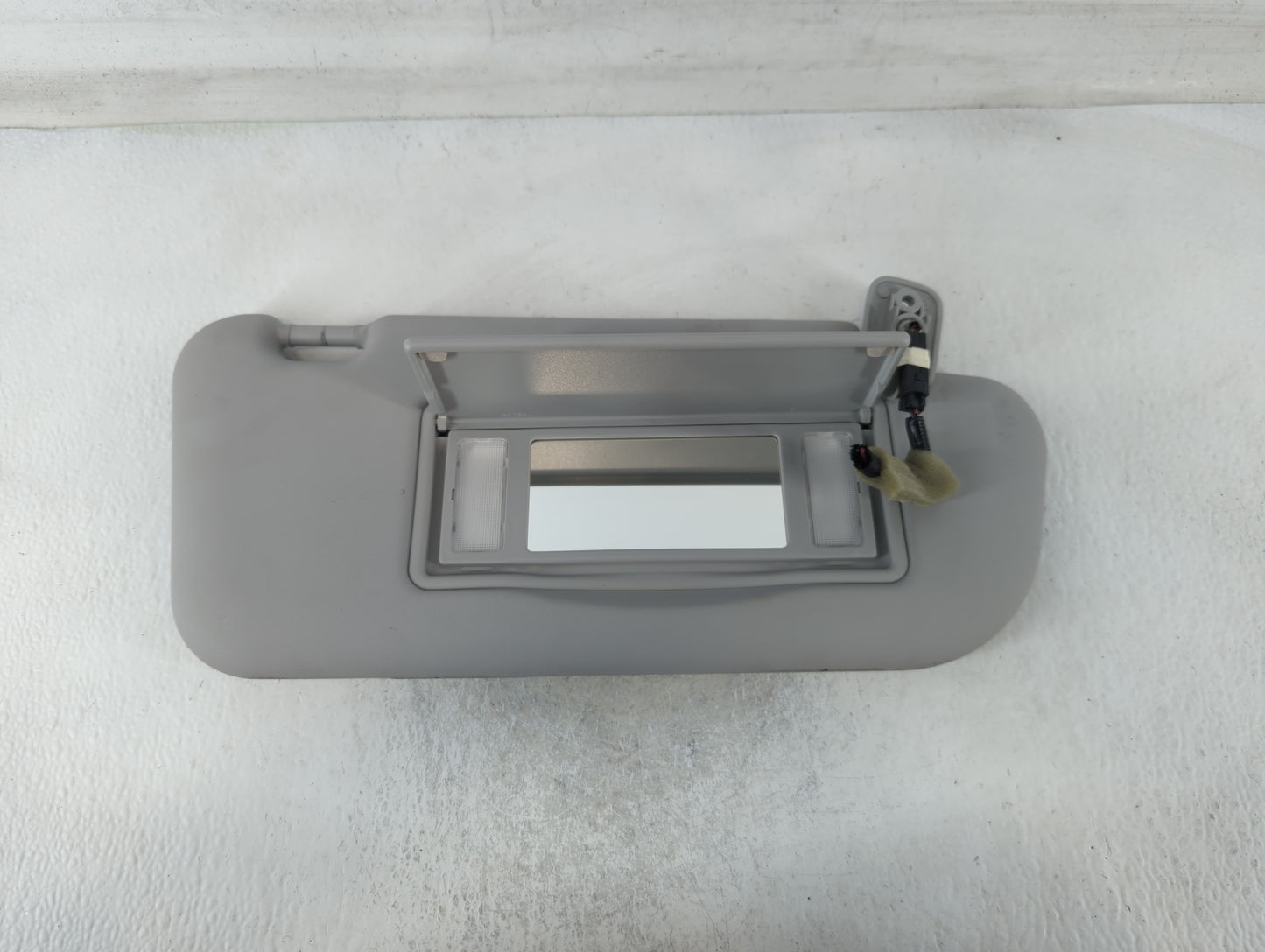 2007-2009 Mazda 3 Sun Visor Shade Replacement Passenger Right Mirror Fits Fits 2007 2008 2009 OEM Used Auto Parts - Oemuseda