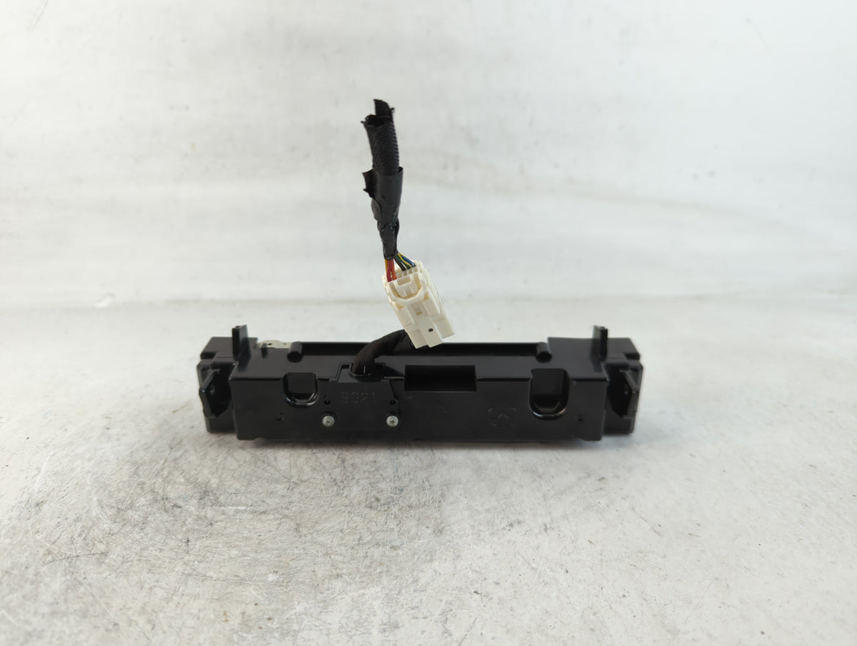 2008-2009 Mazda 3 Am Fm Cd Player Radio Receiver 765286 - Oemusedautoparts1.com