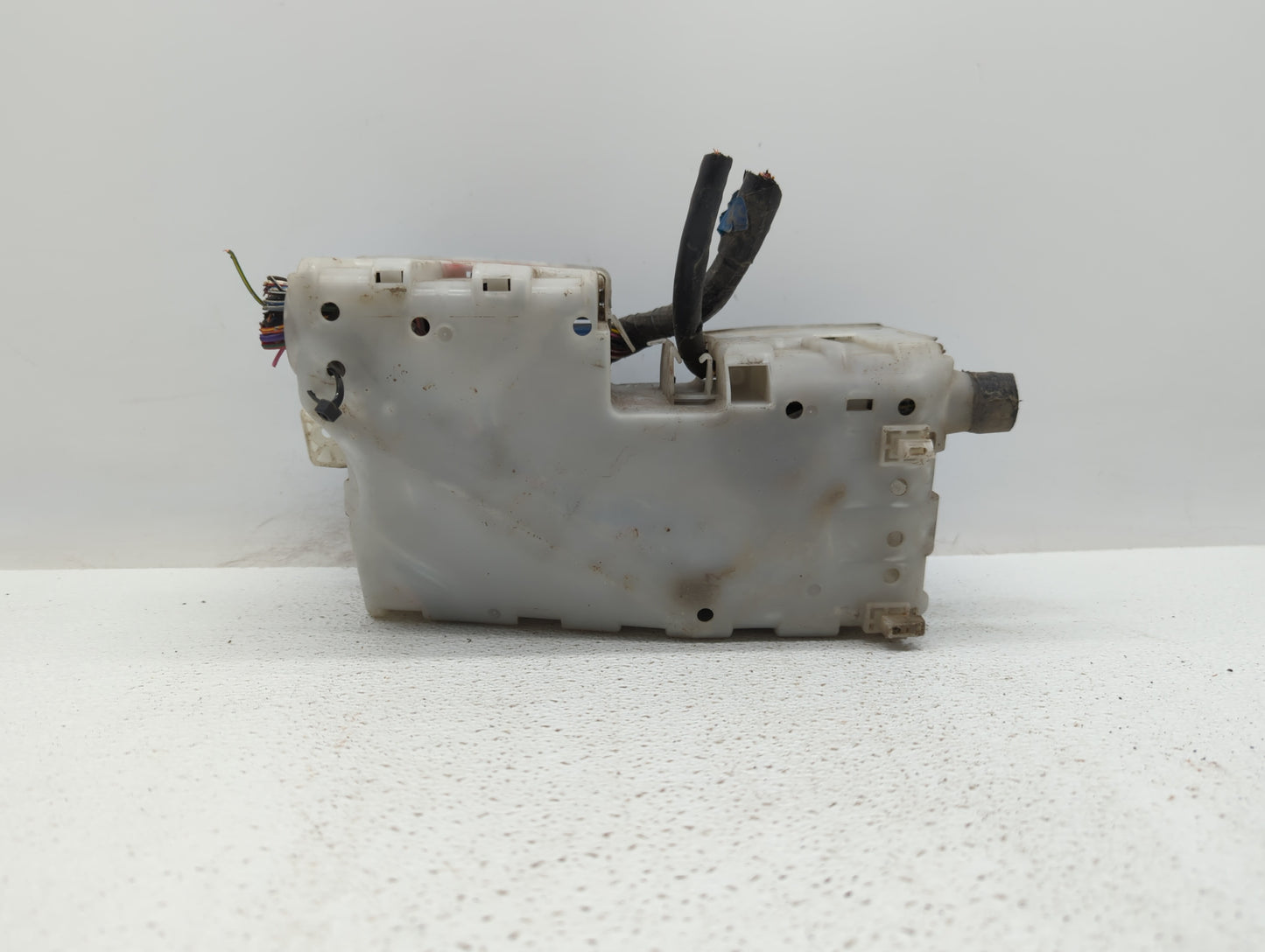 2008-2010 Mazda 5 Fusebox Fuse Box Panel Relay Module P/N:CD84 66 760 Fits Fits 2008 2009 2010 OEM Used Auto Parts - Oemused