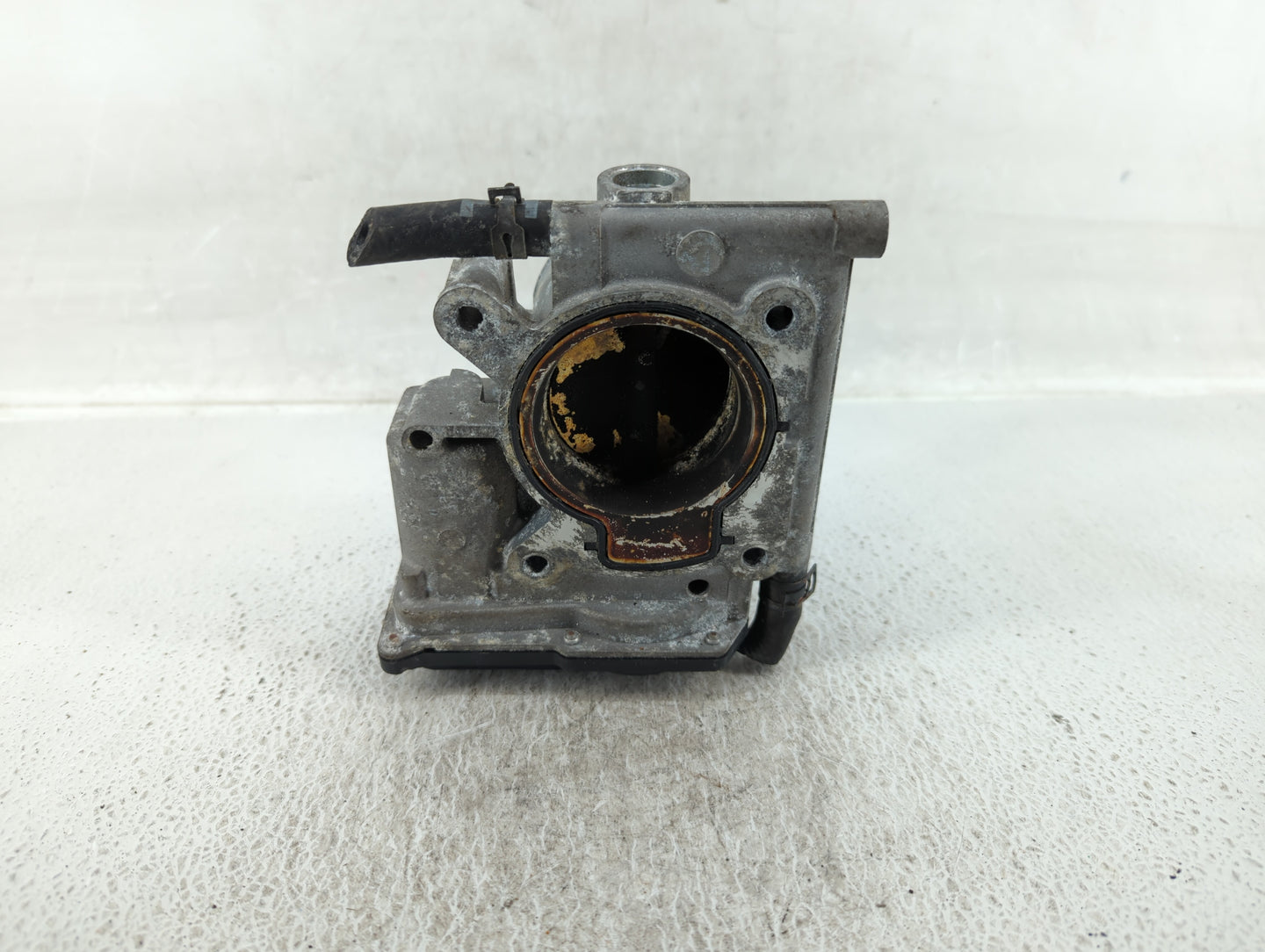 2008-2010 Mazda 5 Throttle Body P/N:125101984 Fits Fits 2006 2007 2008 2009 2010 2011 2012 2013 OEM Used Auto Parts - Oemuse