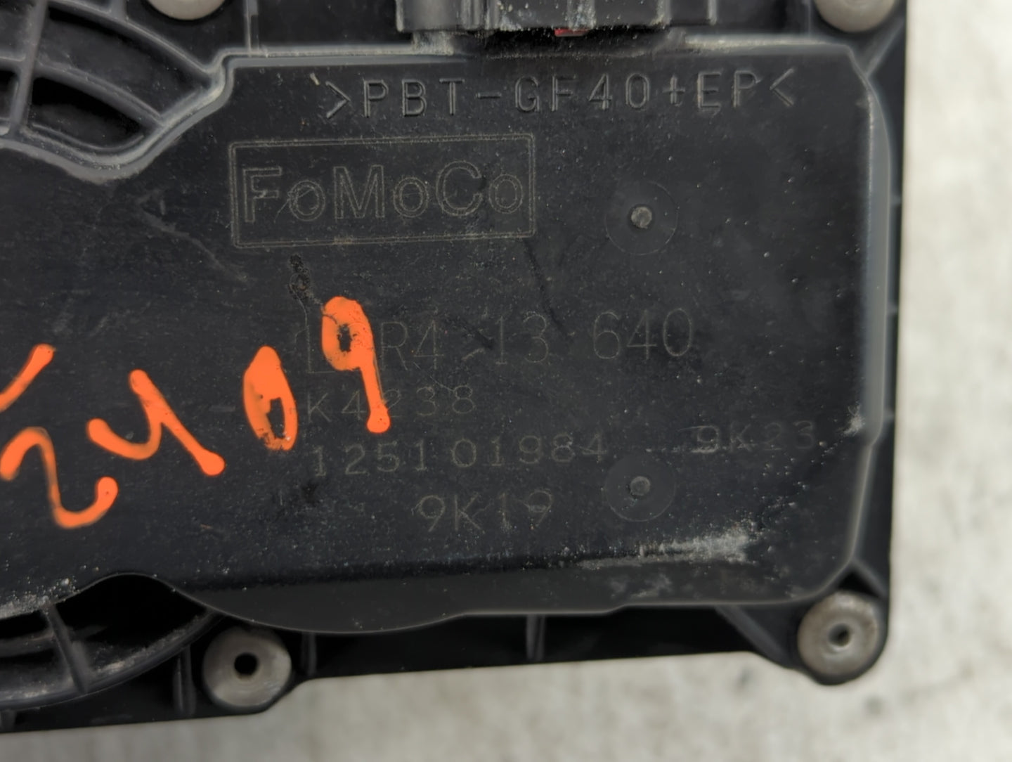 2008-2010 Mazda 5 Throttle Body P/N:125101984 Fits Fits 2006 2007 2008 2009 2010 2011 2012 2013 OEM Used Auto Parts - Oemuse