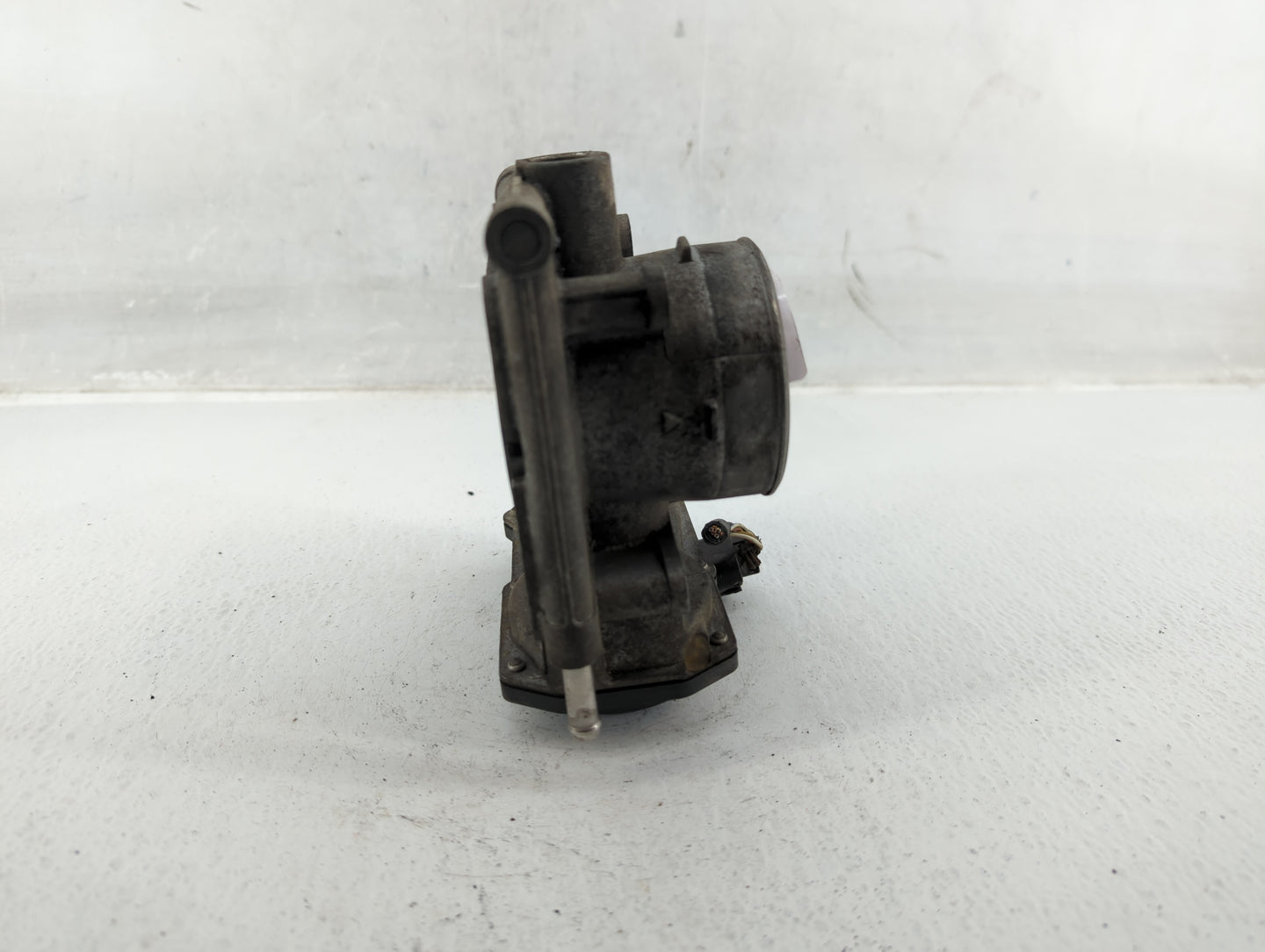 2008-2010 Mazda 5 Throttle Body P/N:125103309 Fits Fits 2006 2007 2008 2009 2010 2011 2012 2013 OEM Used Auto Parts - Oemuse