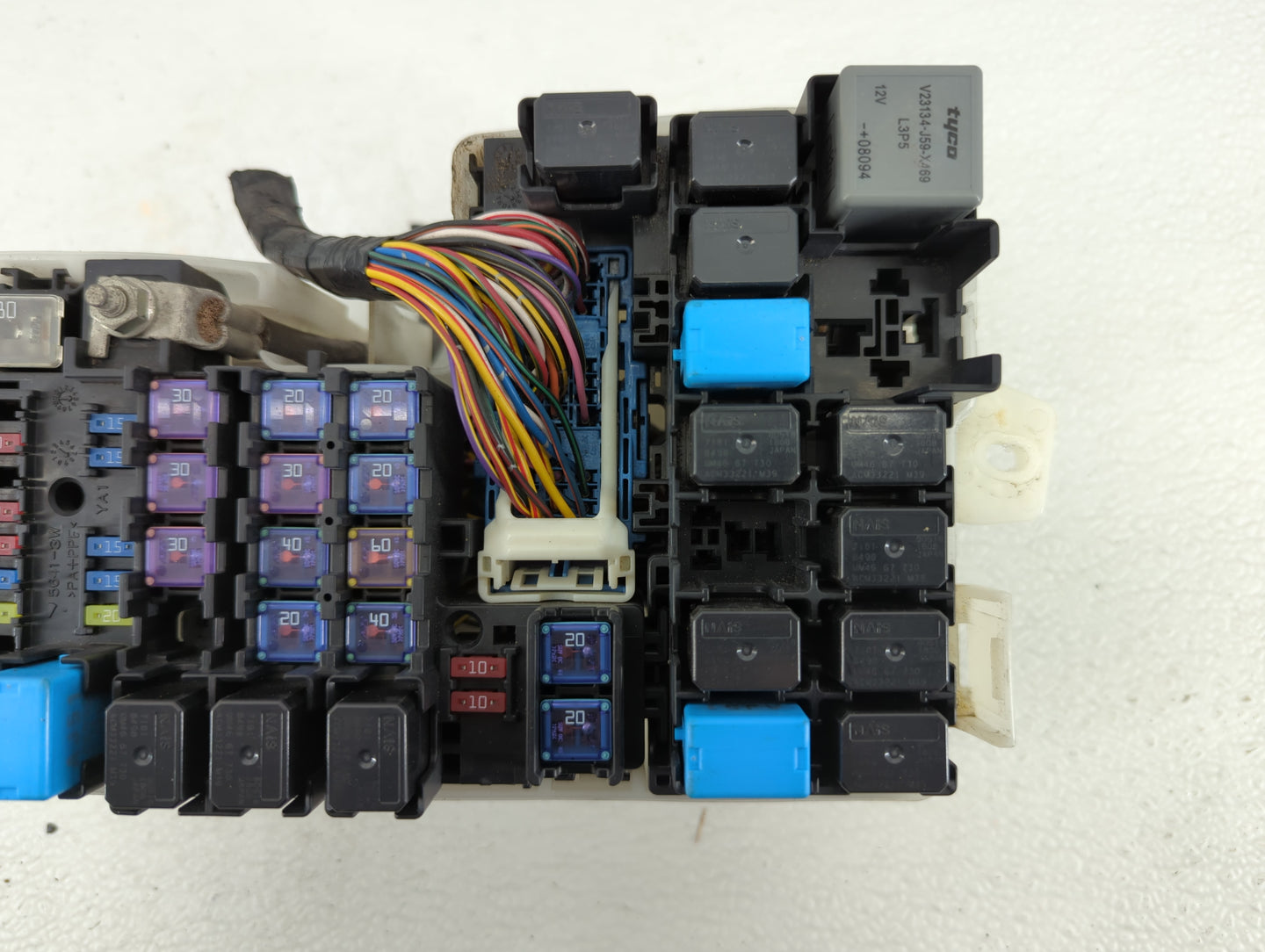 2008-2010 Mazda 5 Fusebox Fuse Box Panel Relay Module P/N:CD84 66 760 Fits Fits 2008 2009 2010 OEM Used Auto Parts - Oemused
