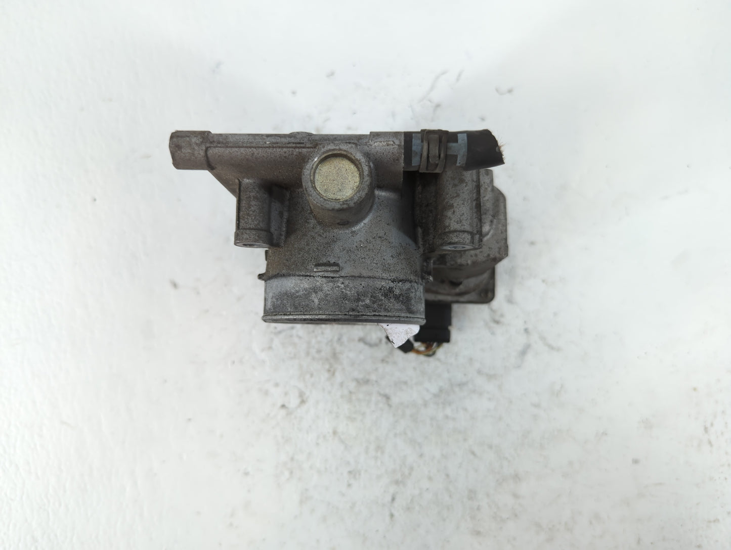 2008-2010 Mazda 5 Throttle Body P/N:125100446 L3R4 13 640 Fits Fits 2006 2007 2008 2009 2010 2011 2012 2013 OEM Used Auto Pa