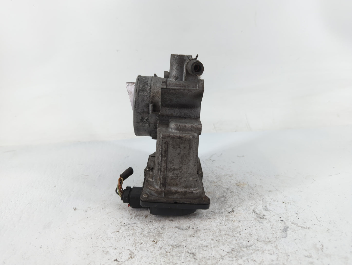 2008-2010 Mazda 5 Throttle Body P/N:125100446 L3R4 13 640 Fits Fits 2006 2007 2008 2009 2010 2011 2012 2013 OEM Used Auto Pa