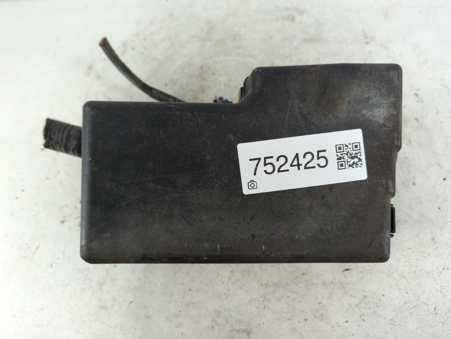 2008-2010 Mazda 5 Fusebox Fuse Box Panel Relay Module P/N:K7005 D84 66 760 Fits Fits 2008 2009 2010 OEM Used Auto Parts - Oe