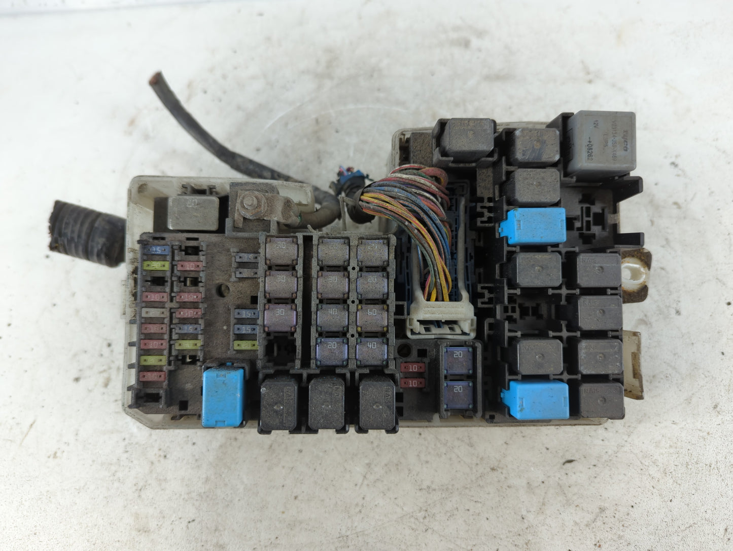 2008-2010 Mazda 5 Fusebox Fuse Box Panel Relay Module P/N:K7005 D84 66 760 Fits Fits 2008 2009 2010 OEM Used Auto Parts - Oe