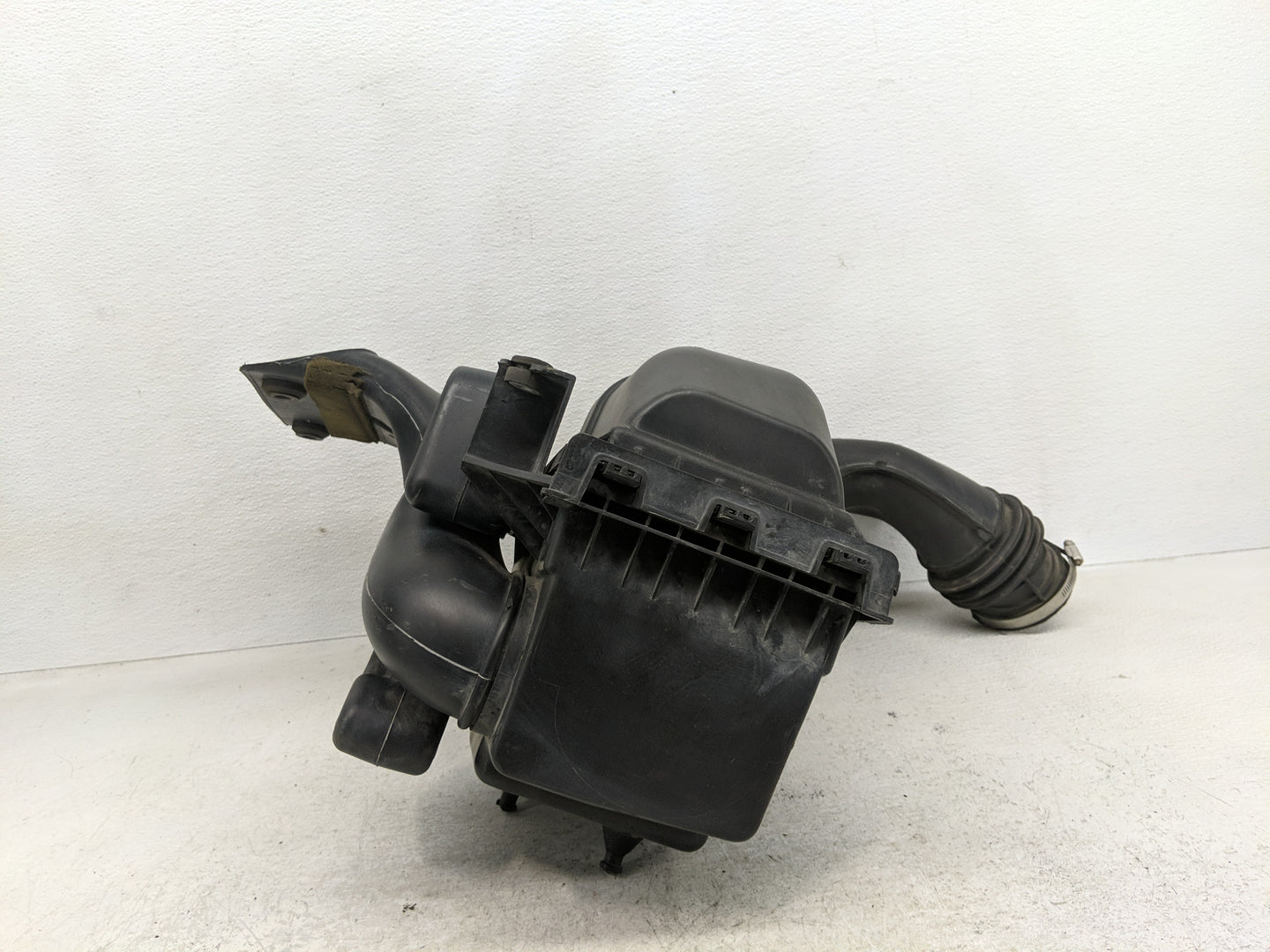 2009-2013 Mazda 6 Air Cleaner Intake-duct Hose Tube - Oemusedautoparts1.com