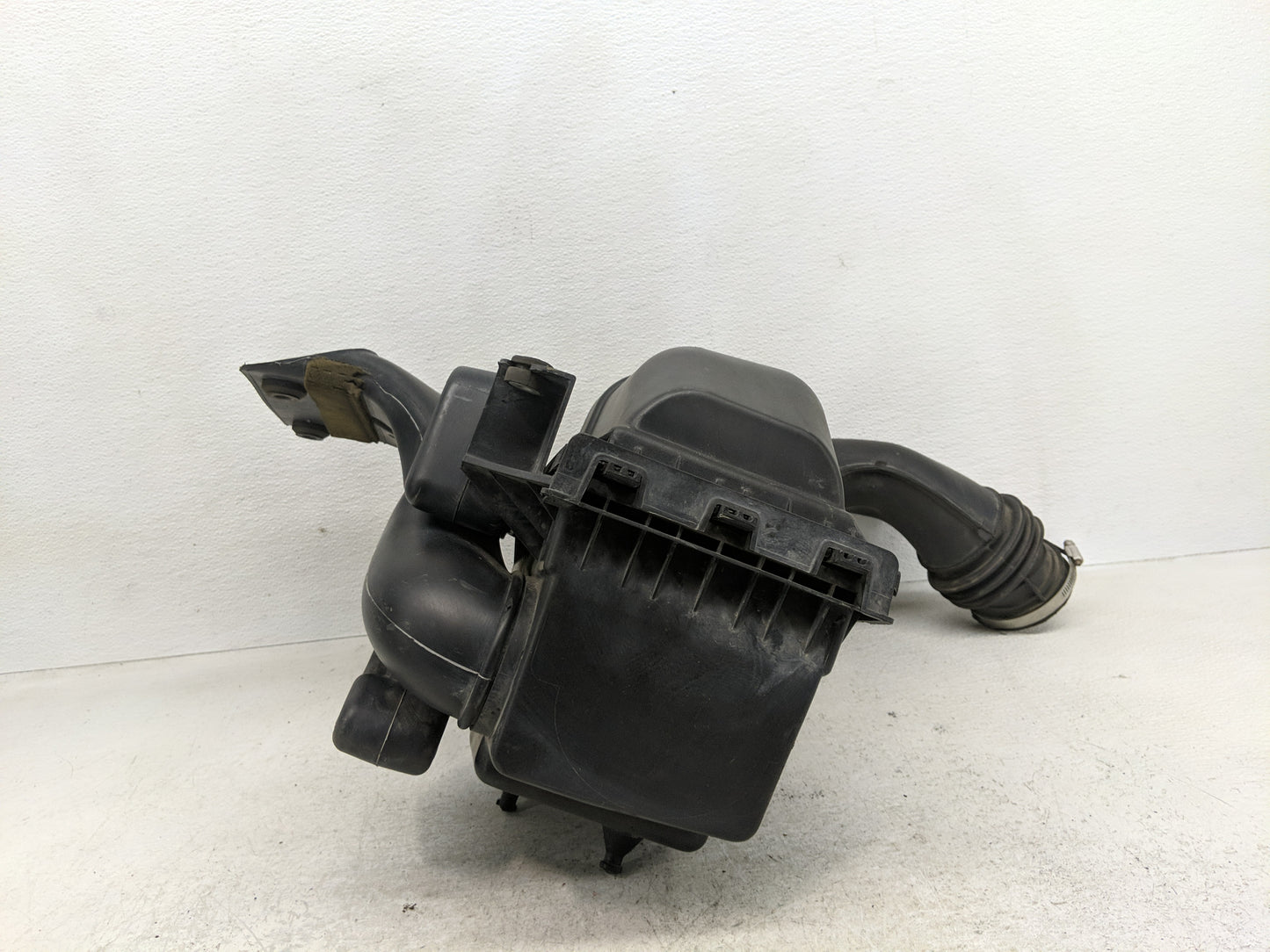 2009-2013 Mazda 6 Air Cleaner Intake-duct Hose Tube - Oemusedautoparts1.com