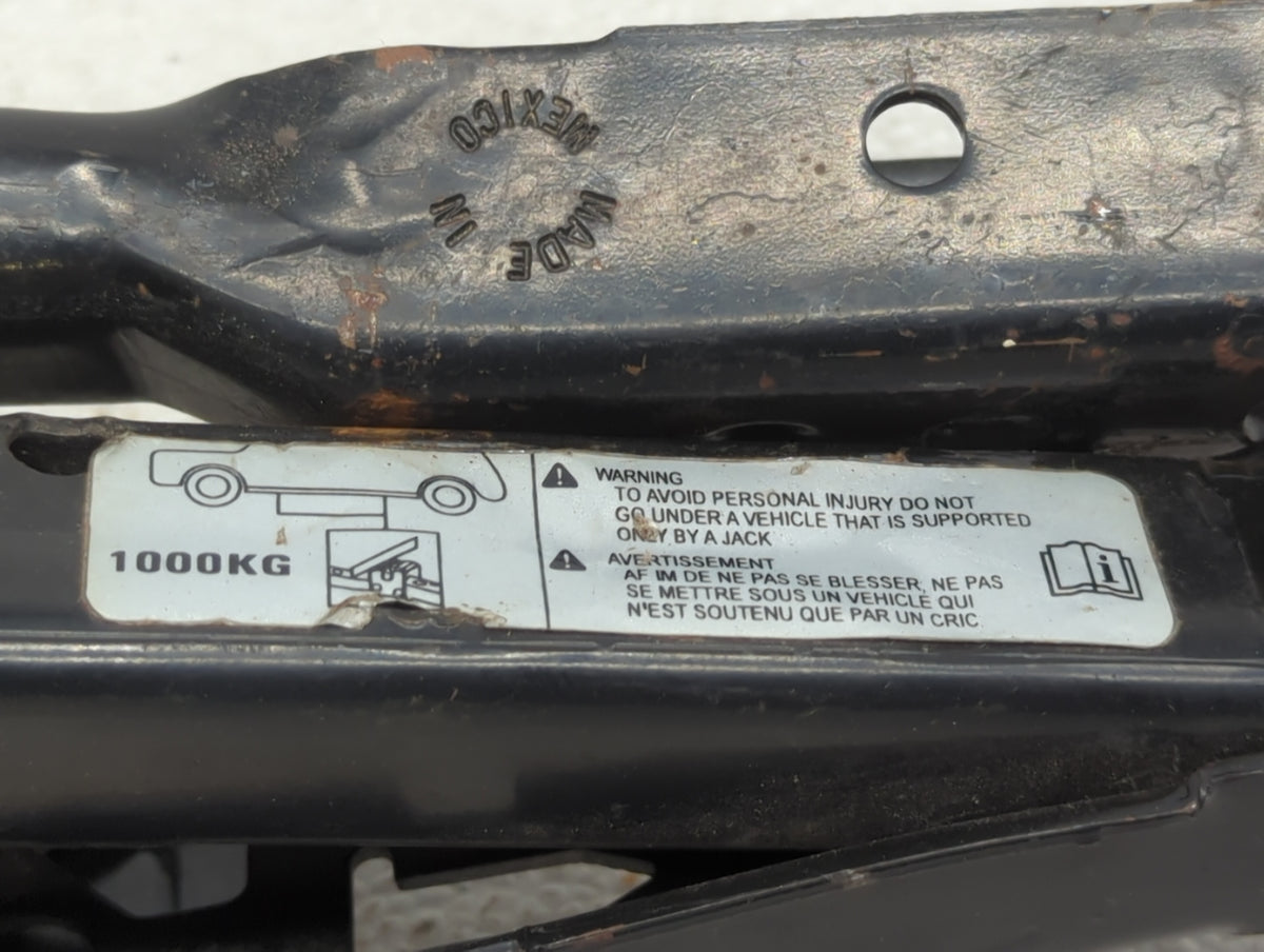 Mazda 6 Spare Scissor Car Jack 916825 - Oemusedautoparts1.com