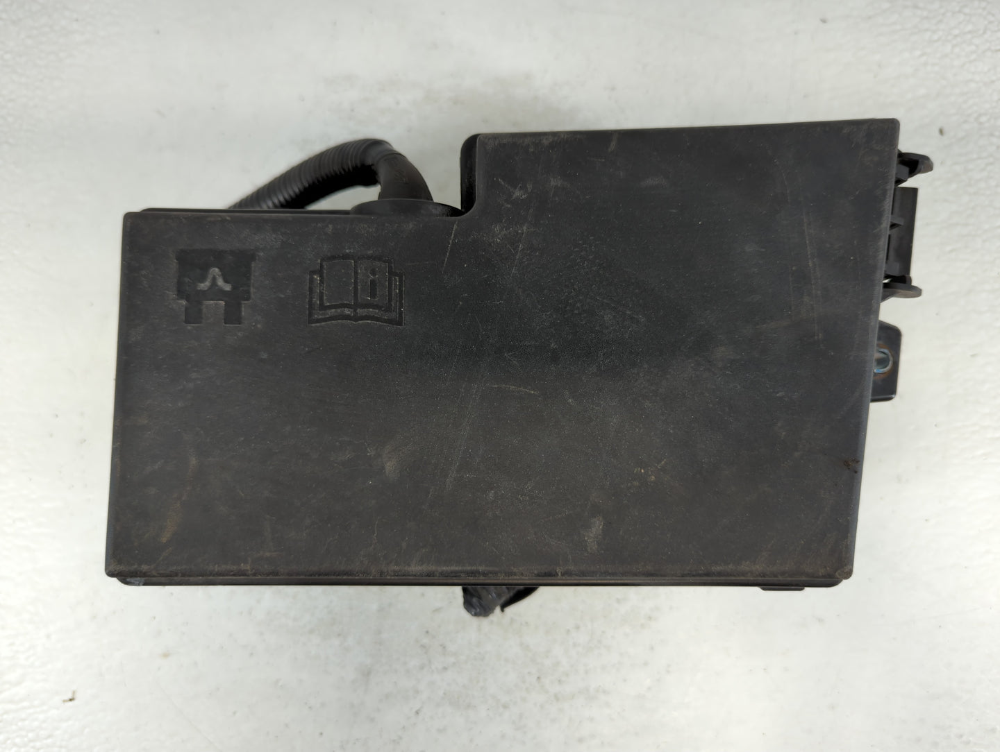 2007-2009 Mazda Cx-7 Fusebox Fuse Box Panel Relay Module P/N:518818109 Fits Fits 2007 2008 2009 OEM Used Auto Parts - Oemuse