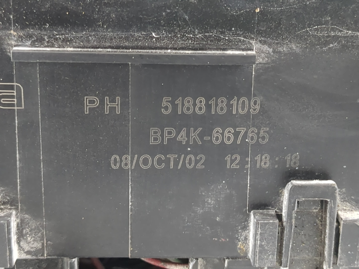 2007-2009 Mazda Cx-7 Fusebox Fuse Box Panel Relay Module P/N:518818109 Fits Fits 2007 2008 2009 OEM Used Auto Parts - Oemuse