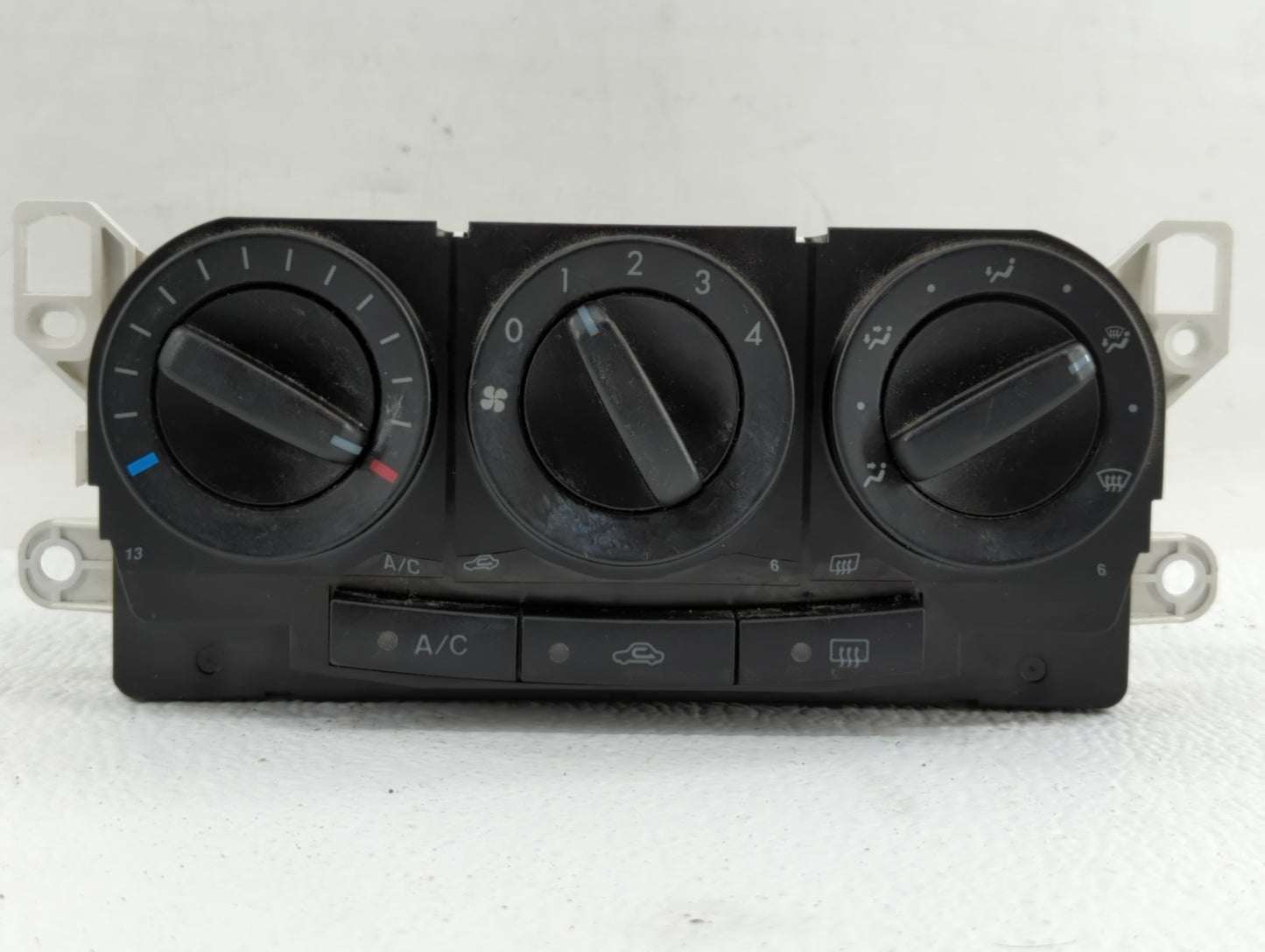 2007-2009 Mazda Cx-7 Climate Control Module Temperature AC/Heater Replacement P/N:BEG21 K1900EG22 Fits Fits 2007 2008 2009 O
