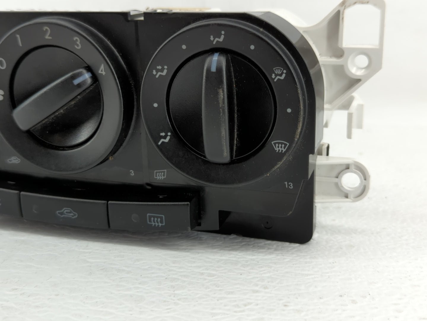 2007-2009 Mazda Cx-7 Climate Control Module Temperature AC/Heater Replacement P/N:M1900EG21K10 M1900EG21E05 Fits OEM Used Au