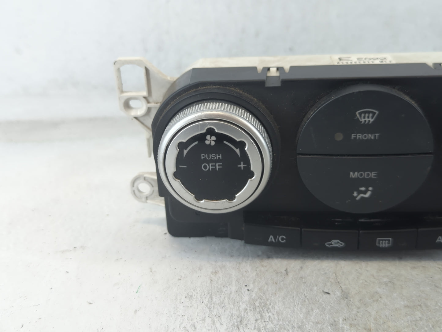 2007-2009 Mazda Cx-7 Climate Control Module Temperature AC/Heater Replacement P/N:K1900EG22 Fits Fits 2007 2008 2009 OEM Use