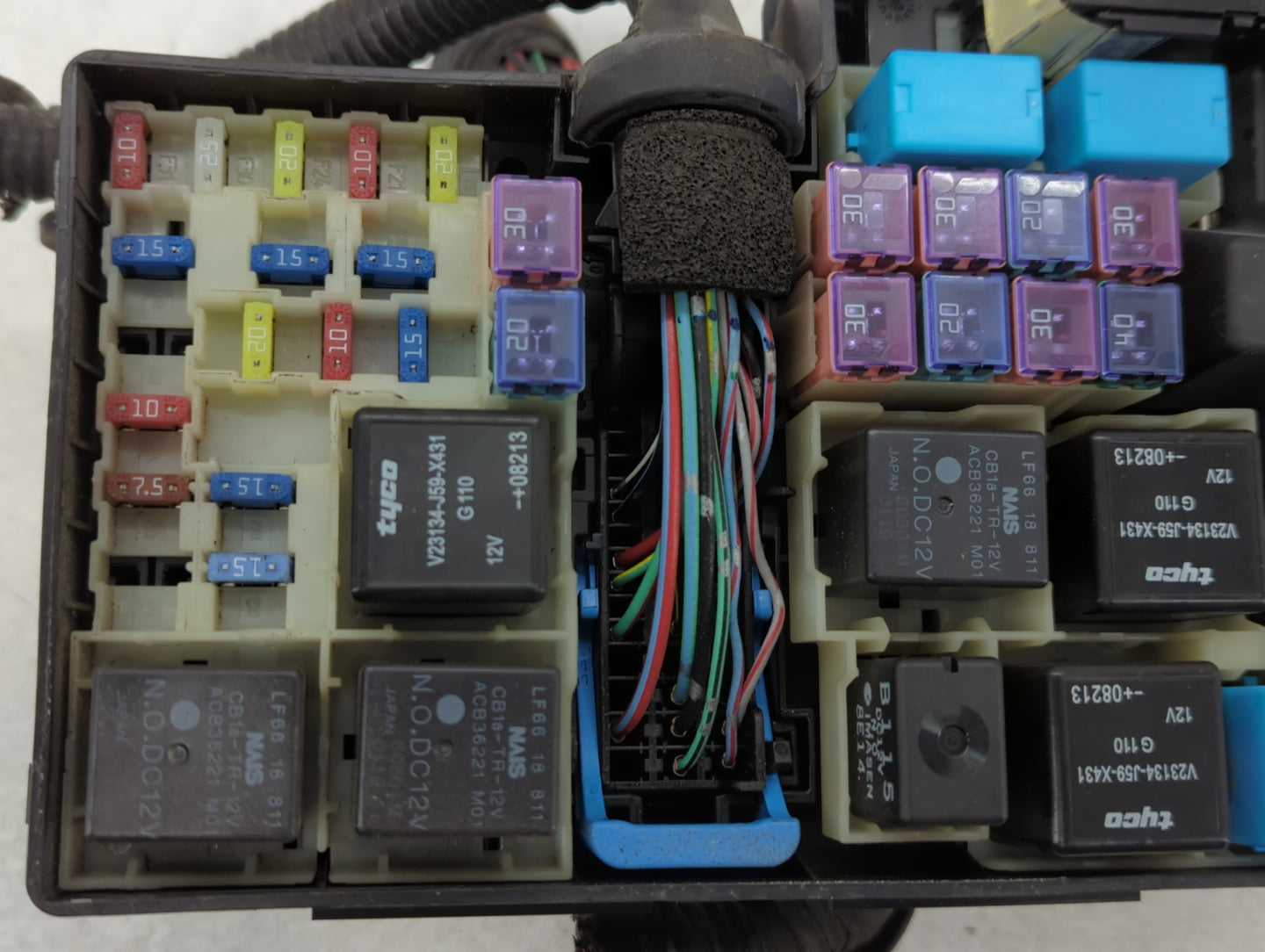 2007-2009 Mazda Cx-7 Fusebox Fuse Box Panel Relay Module P/N:EG23-66765 Fits Fits 2007 2008 2009 OEM Used Auto Parts - Oemus