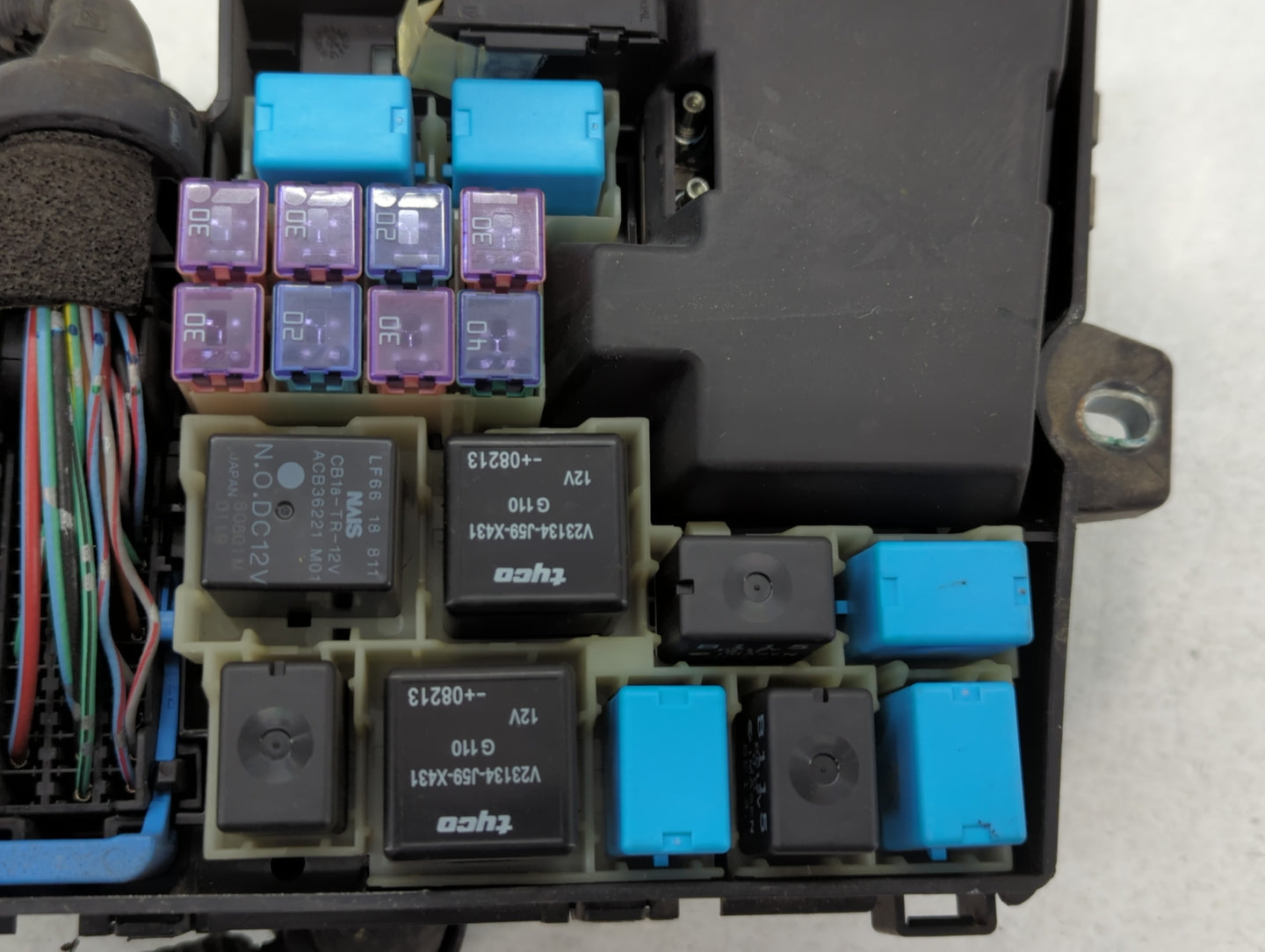 2007-2009 Mazda Cx-7 Fusebox Fuse Box Panel Relay Module P/N:EG23-66765 Fits Fits 2007 2008 2009 OEM Used Auto Parts - Oemus