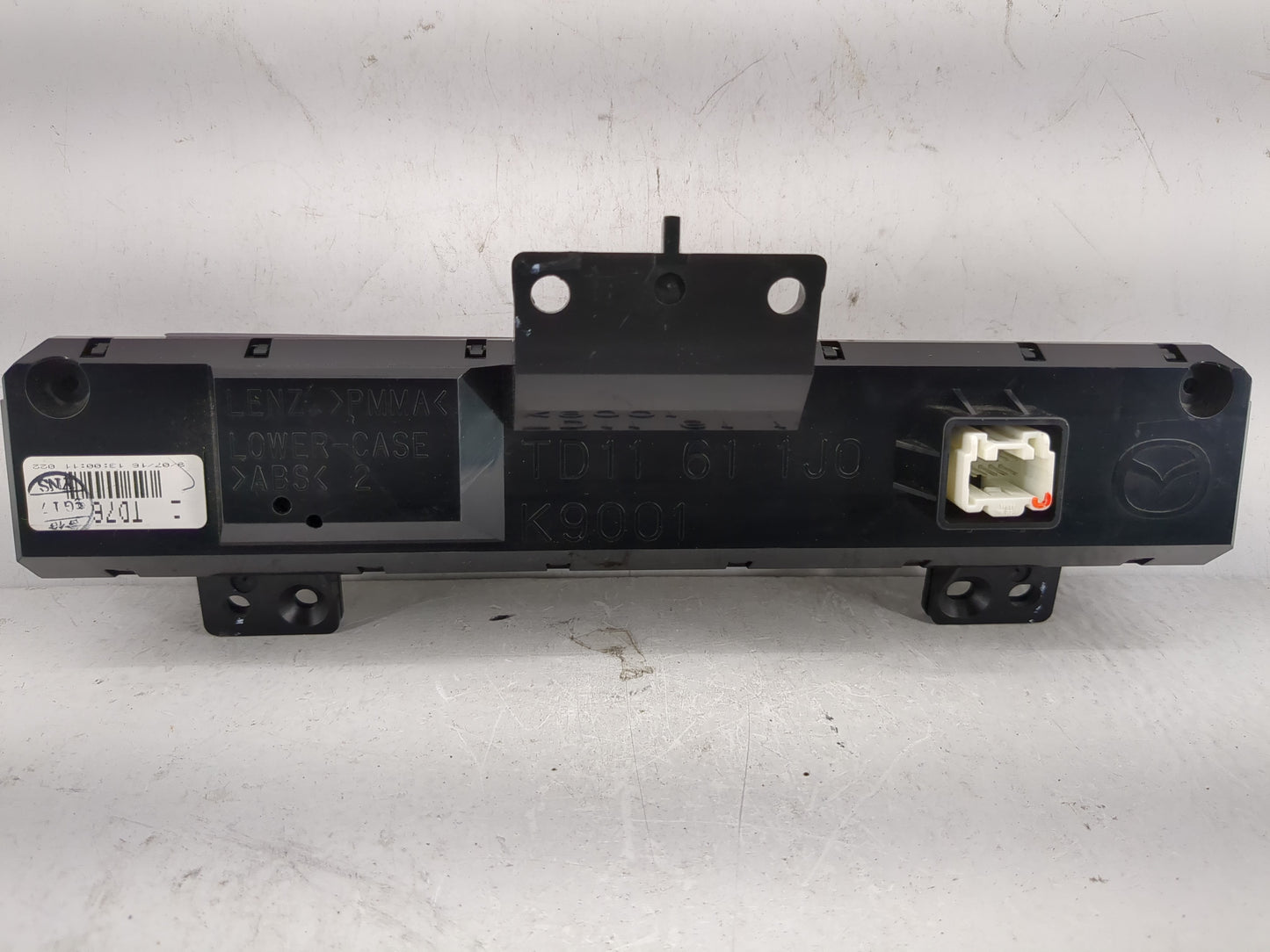 2009 Mazda Cx-9 Radio AM FM Cd Player Receiver Replacement P/N:TD11 61 1J0 Fits OEM Used Auto Parts - Oemusedautoparts1.com