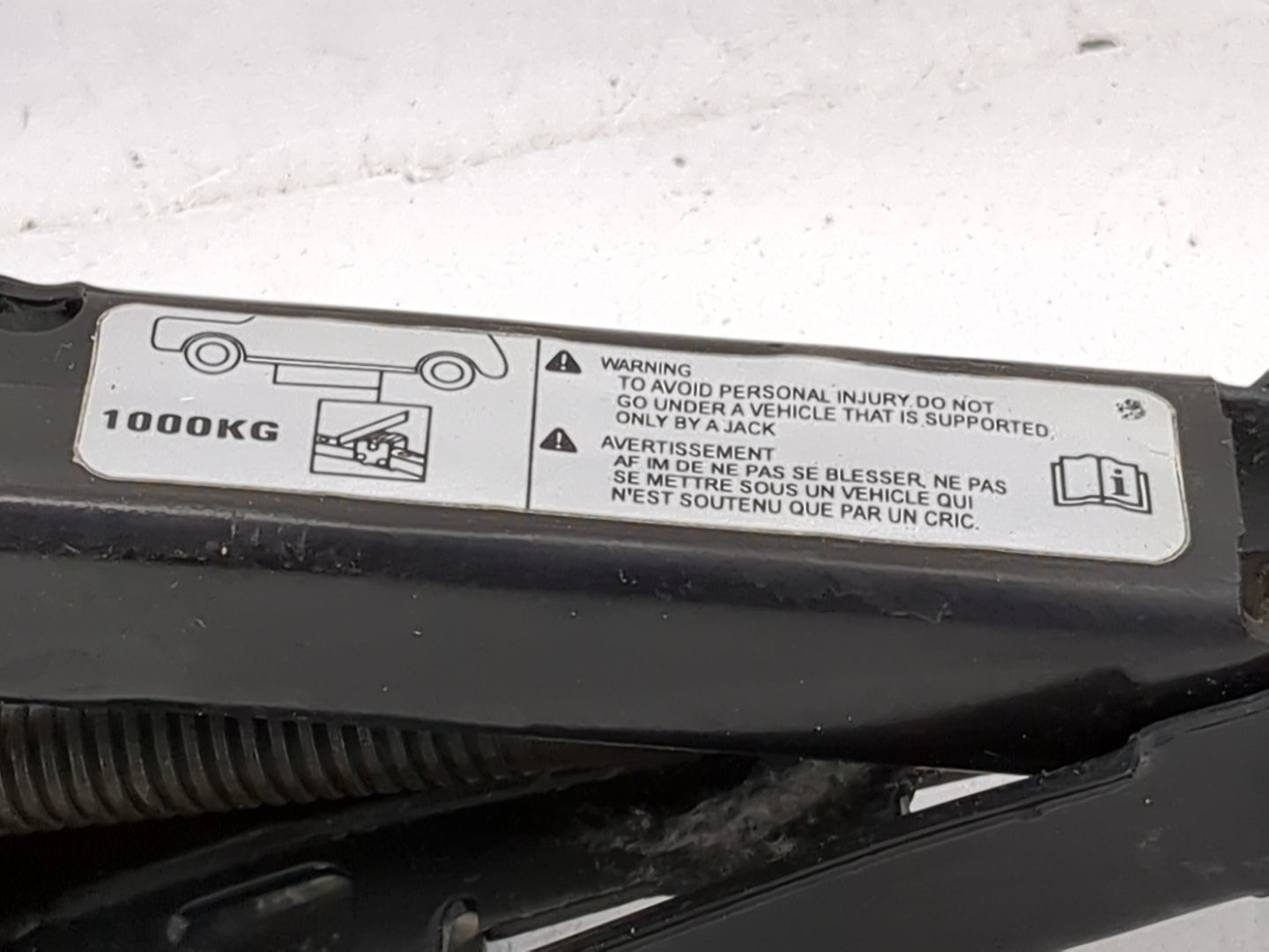 2009 Mazda Mazda6 Spare Scissor Car Jack - Oemusedautoparts1.com