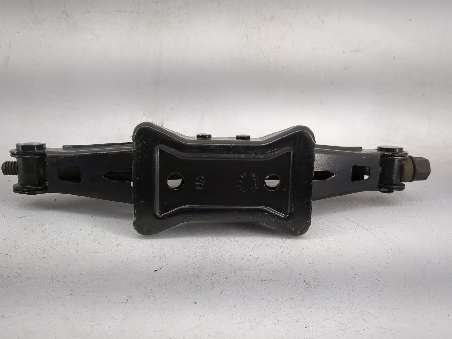 2009 Mazda Mazda6 Spare Scissor Car Jack - Oemusedautoparts1.com