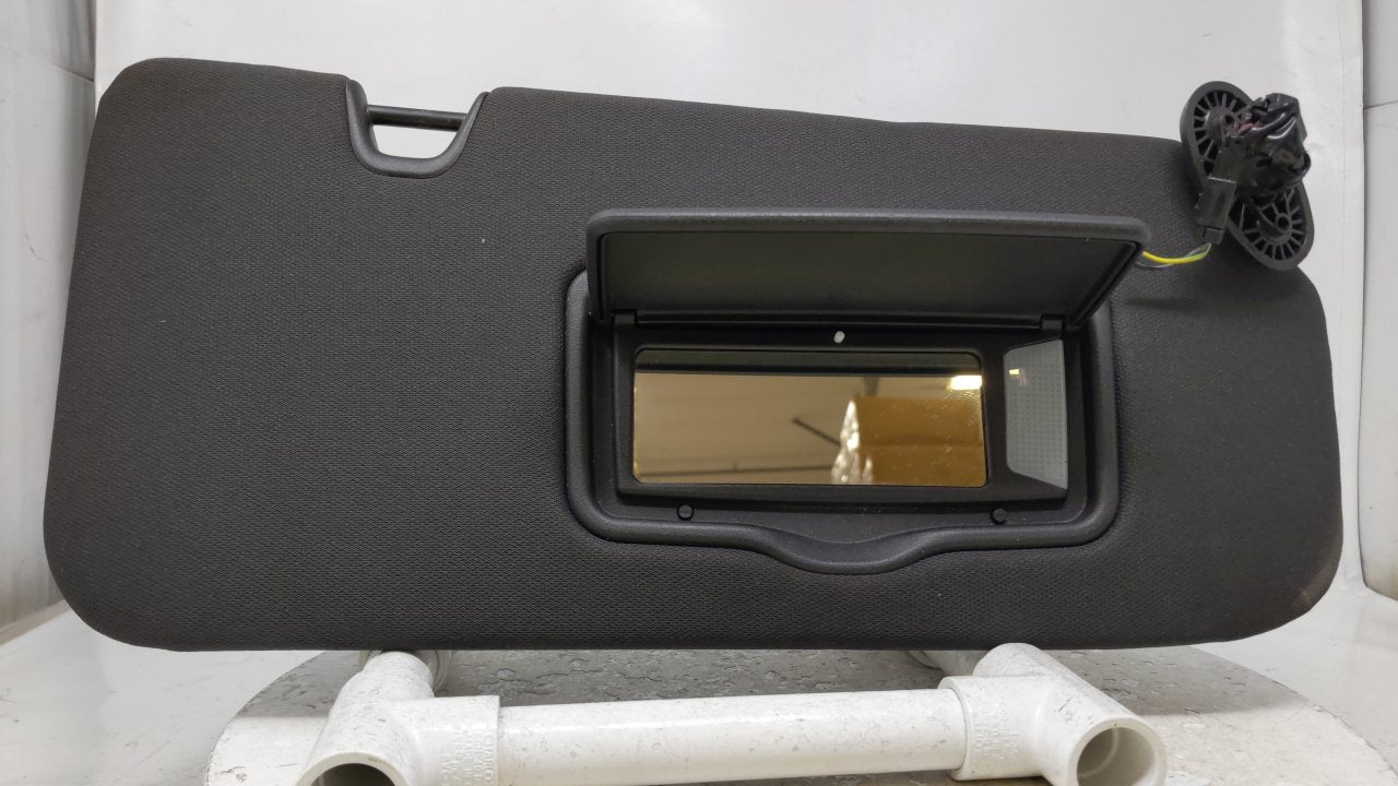 2009 Mazda Tribute Sun Visor Shade Replacement Passenger Right Mirror Fits OEM Used Auto Parts - Oemusedautoparts1.com