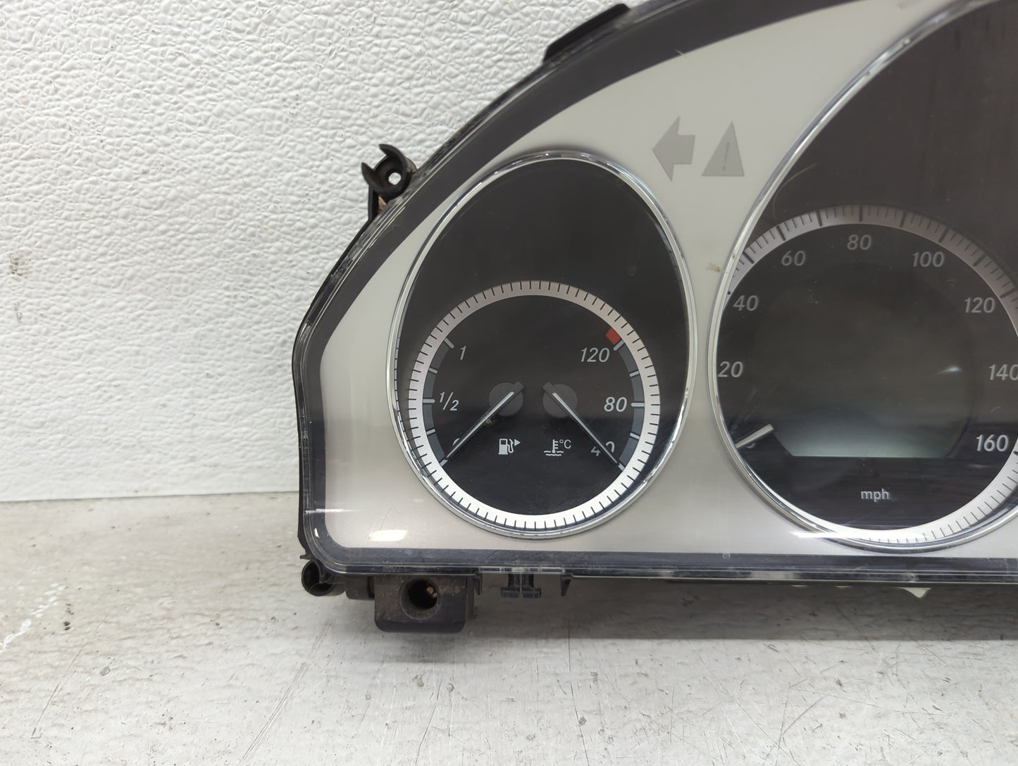 2009 Mercedes-Benz C-Class Instrument Cluster Speedometer Gauges P/N:A2045409648 A2044423621, A2044423821 Miles:156K Fits OE