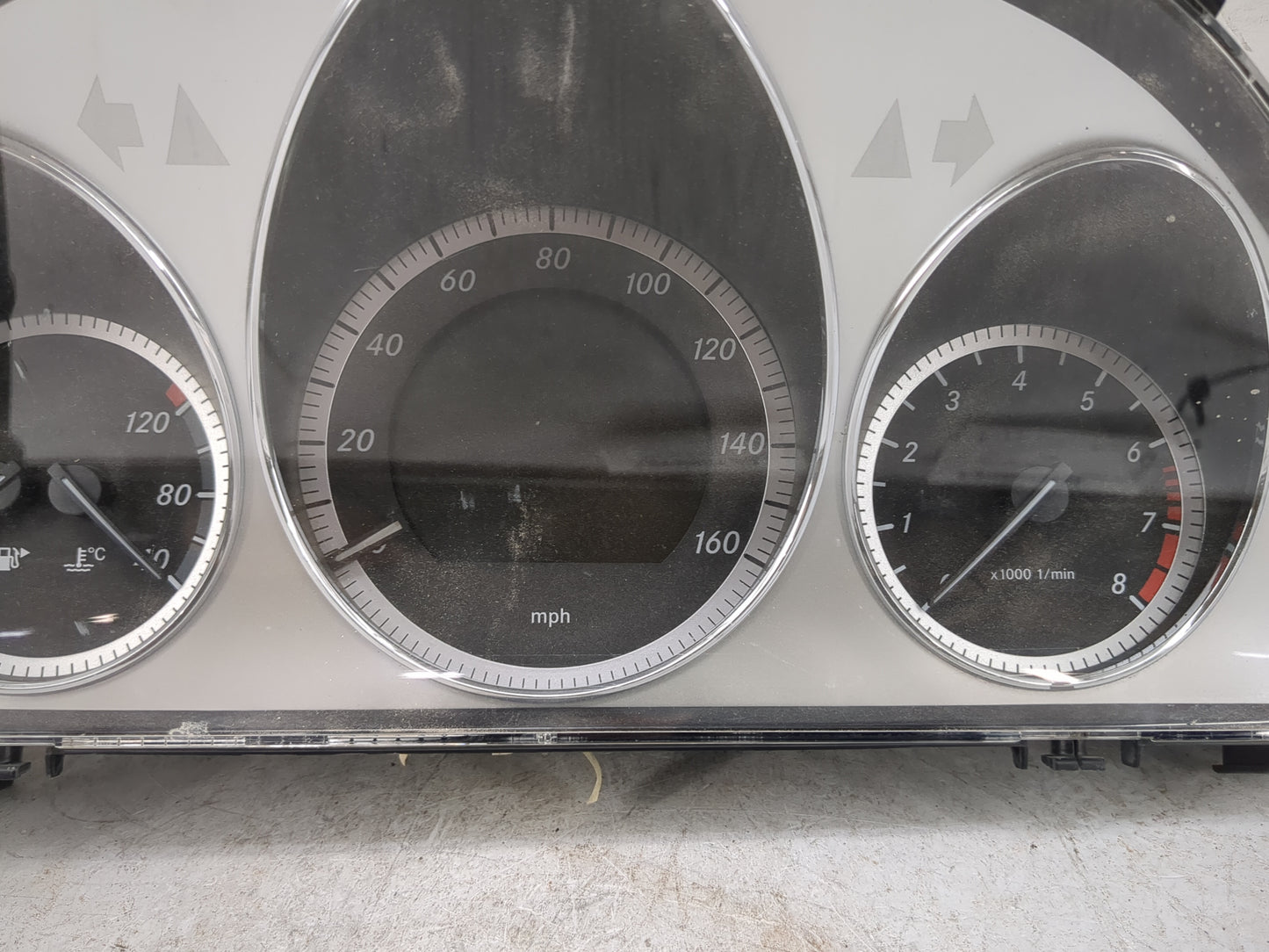 2009 Mercedes-Benz C-Class Instrument Cluster Speedometer Gauges P/N:A2045409648 A2045406911, A2044423621, A2044423821 Miles