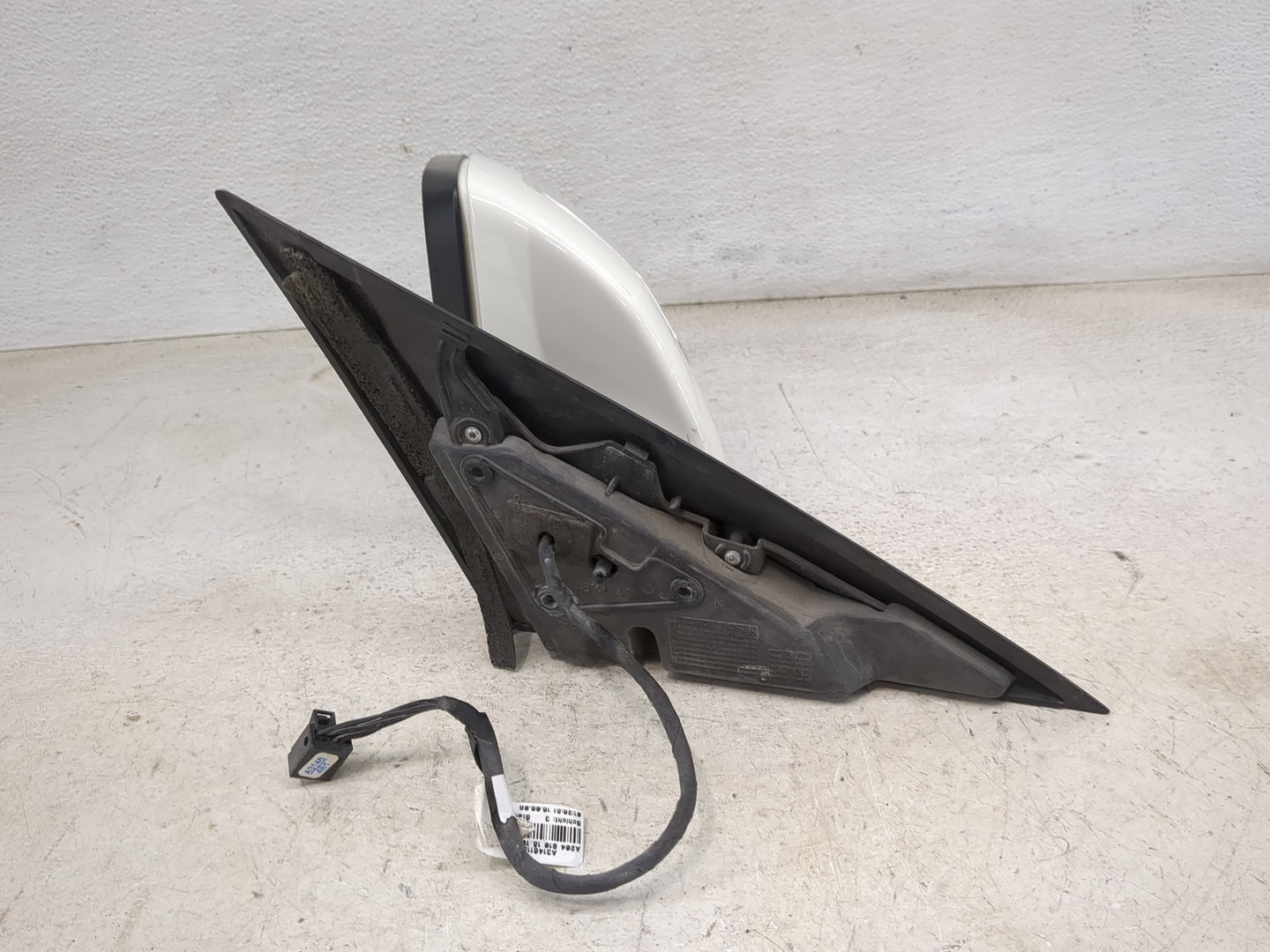 2009 Mercedes-Benz C-Class Driver Side View Mirror - Left Door Mirror OEM Used - Oemusedautoparts1.com
