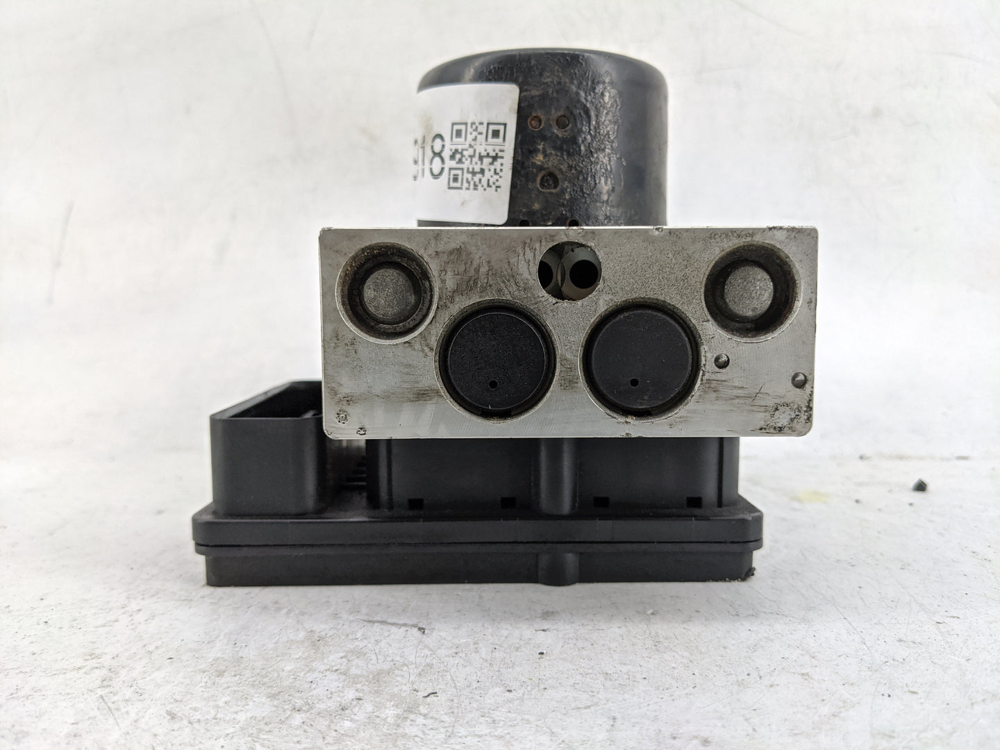 2009 Mercedes-Benz C-Class ABS Pump Control Module Replacement P/N:A2034311612Q01 10.0204-0422.4, 10020404220 Fits OEM Used 