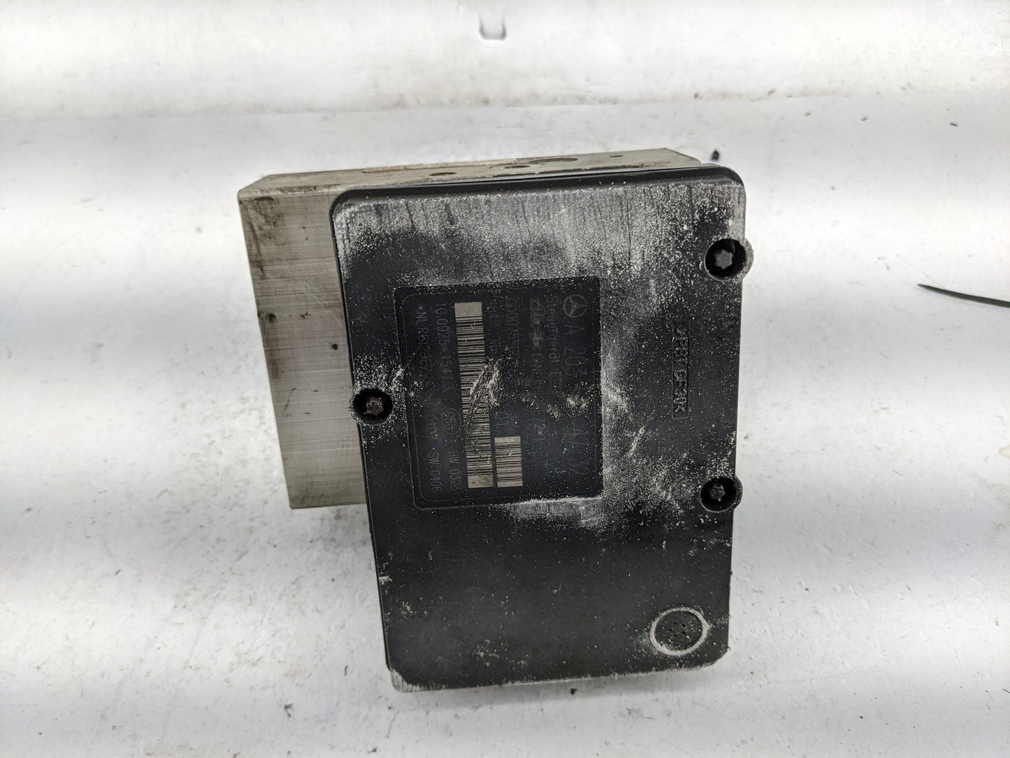 2009 Mercedes-Benz C-Class ABS Pump Control Module Replacement P/N:A2034311612Q01 10.0204-0422.4, 10020404220 Fits OEM Used 