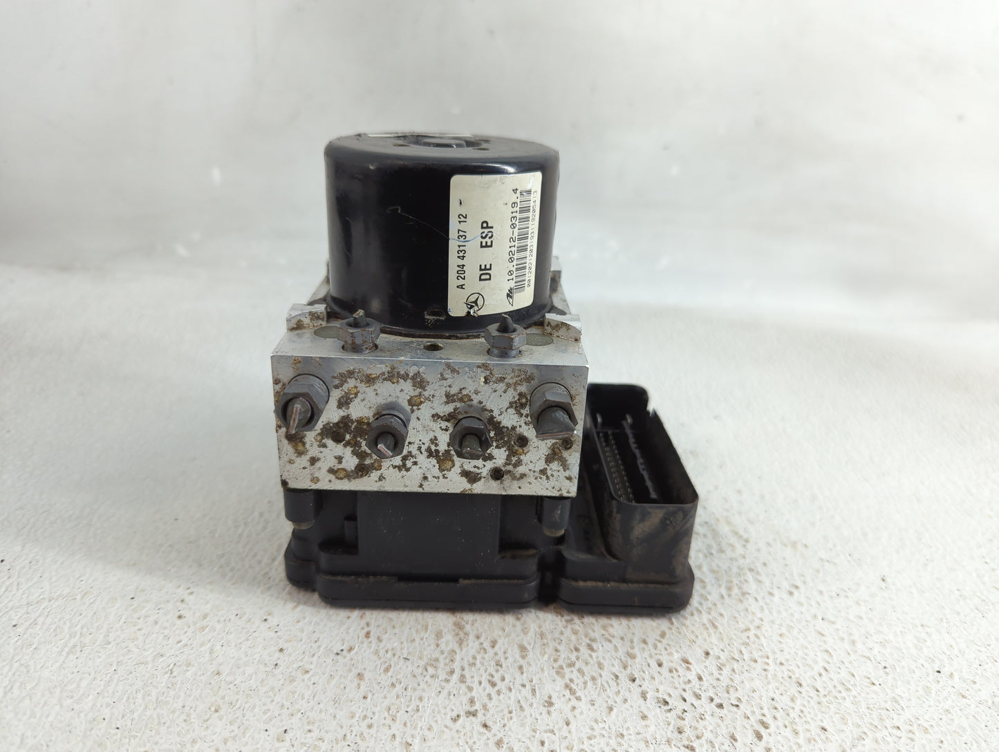 2009-2010 Mercedes-Benz C300 ABS Pump Control Module Replacement P/N:A 204 431 37 12 Fits Fits 2009 2010 OEM Used Auto Parts