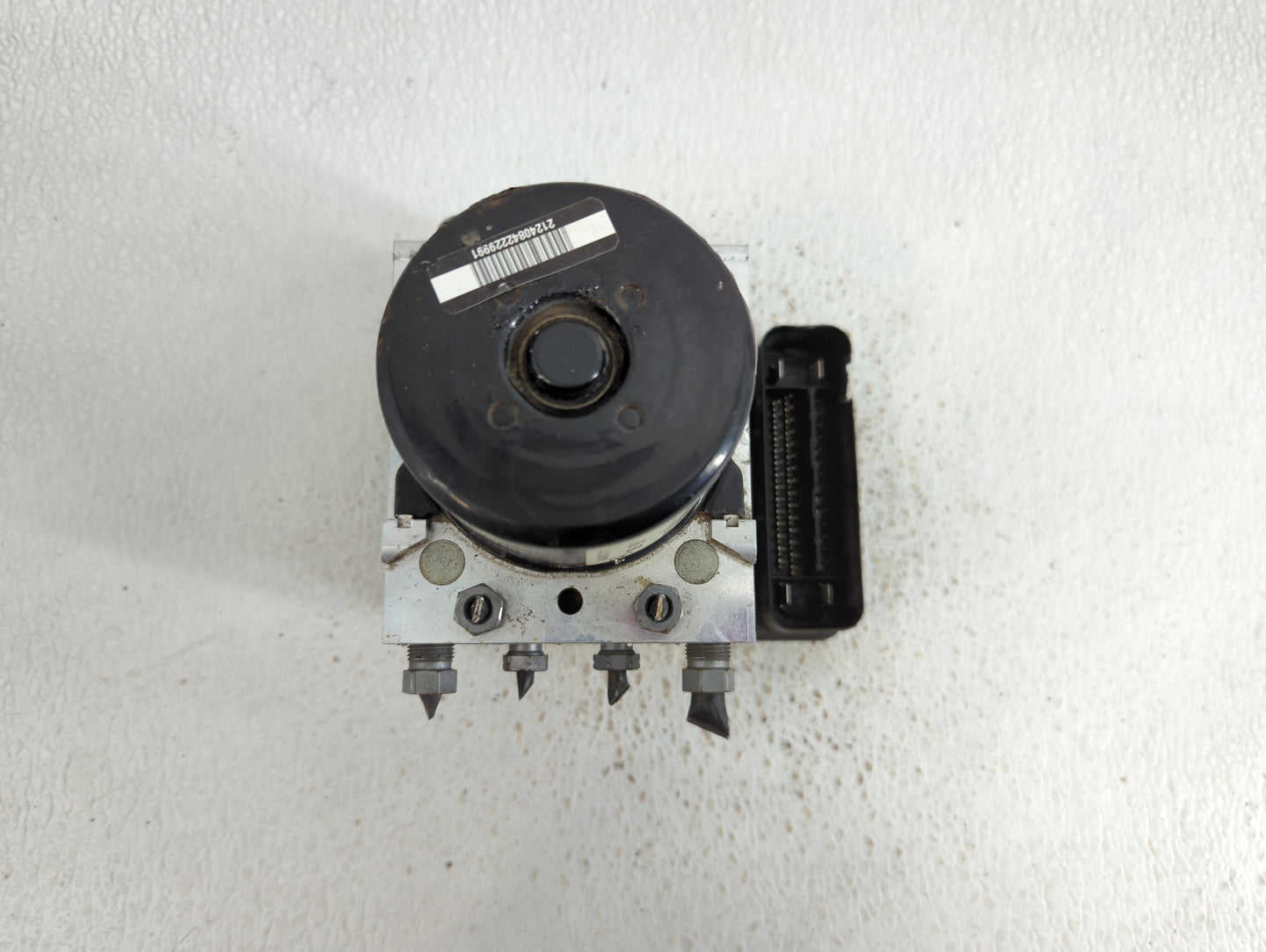 2009-2010 Mercedes-Benz C300 ABS Pump Control Module Replacement P/N:A 204 431 37 12 Fits Fits 2009 2010 OEM Used Auto Parts