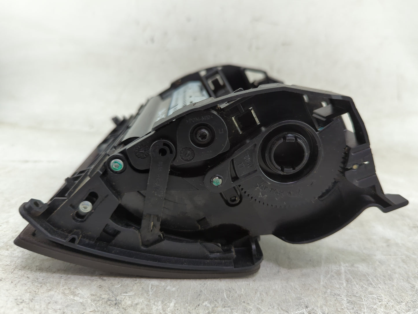 2008-2011 Mercedes-benz C300 Information Display Screen Black - Oemusedautoparts1.com