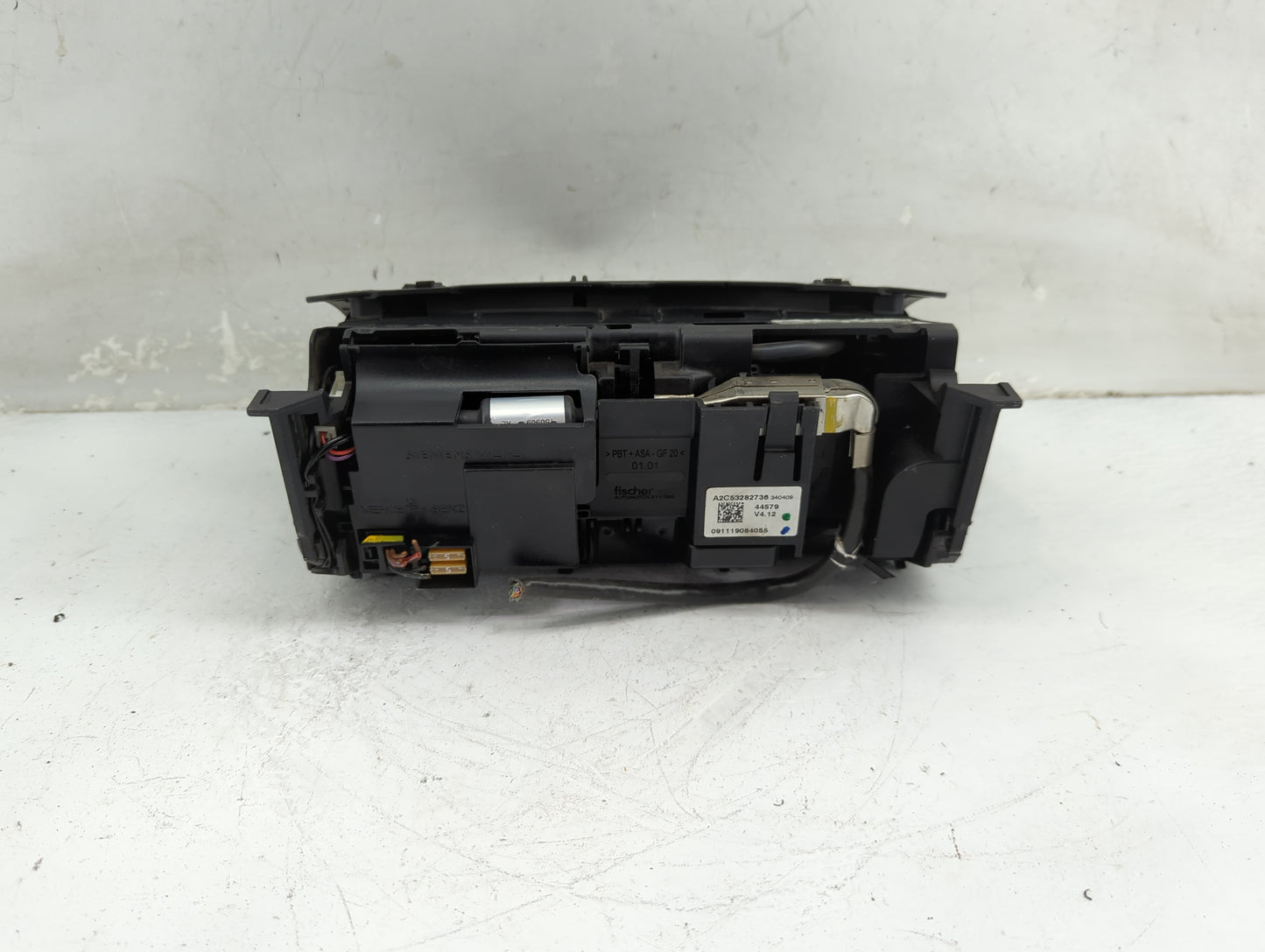 2009 Mercedes-Benz C300 Radio AM FM Cd Player Receiver Replacement P/N:A2049469709F45 A2049209709F45 Fits Fits 2007 2008 201