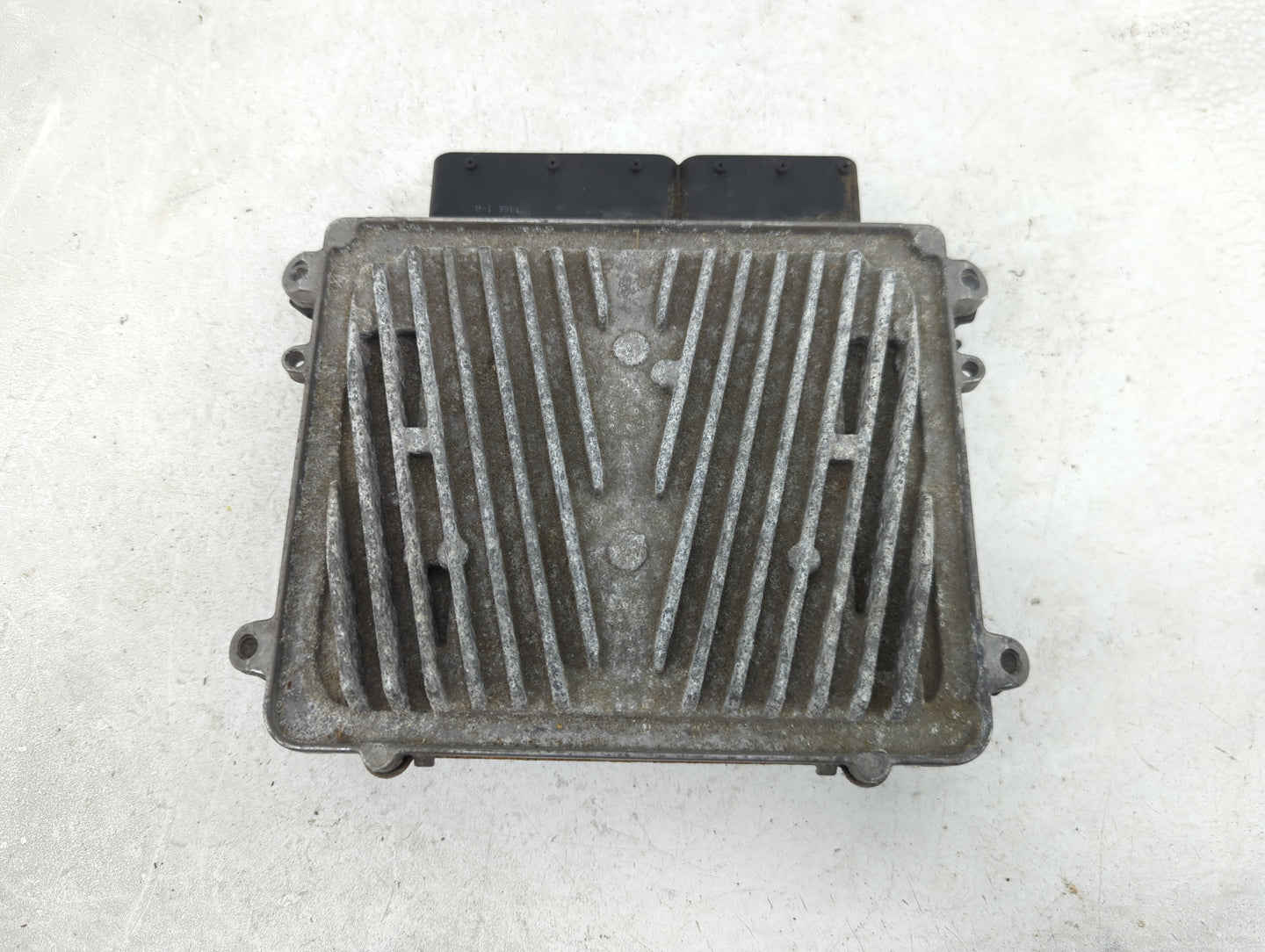 2009-2011 Mercedes-Benz C350 PCM Engine Control Computer ECU ECM PCU OEM P/N:A 272 153 05 92 0 261 209 402 Fits OEM Used Aut