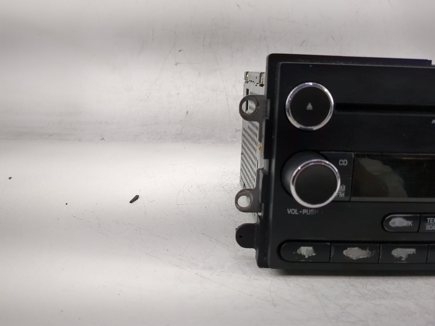 2009 Mercedes-Benz E350 Radio AM FM Cd Player Receiver Replacement P/N:28129550 Fits OEM Used Auto Parts - Oemusedautoparts1