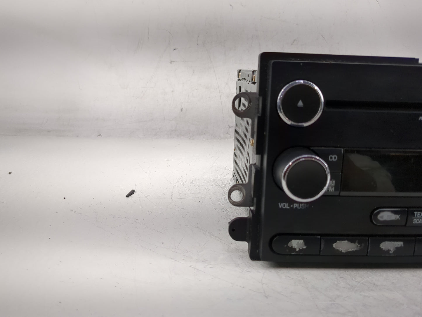 2009 Mercedes-Benz E350 Radio AM FM Cd Player Receiver Replacement P/N:28129550 Fits OEM Used Auto Parts - Oemusedautoparts1
