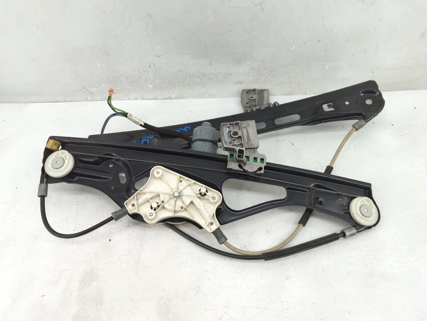 2006-2009 Mercedes-benz E350 Driver Left Front Window Regulator - Oemusedautoparts1.com