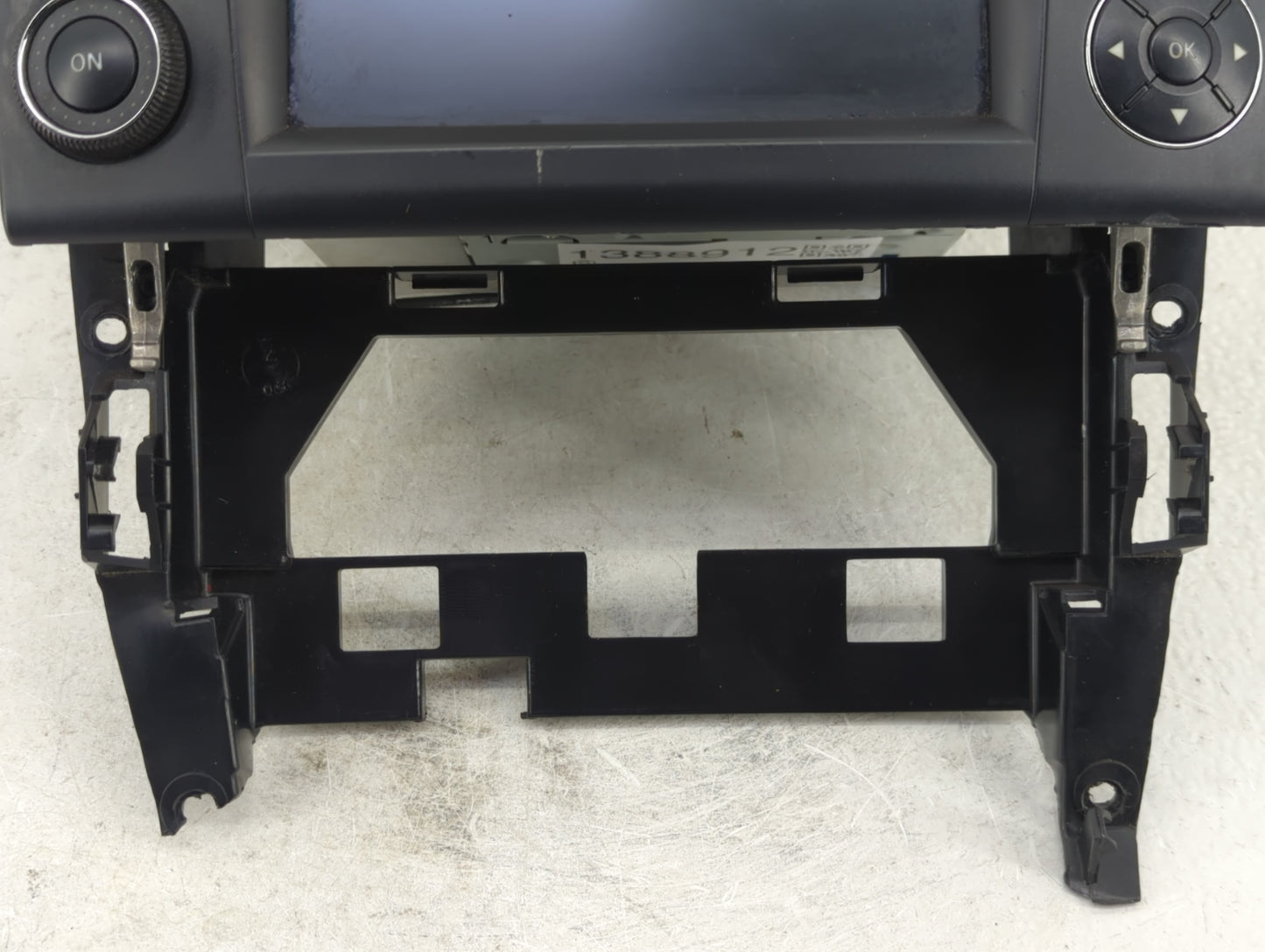 2008-2009 Mercedes-Benz Gl450 Radio AM FM Cd Player Receiver Replacement P/N:A1648707194 Fits Fits 2008 2009 OEM Used Auto P
